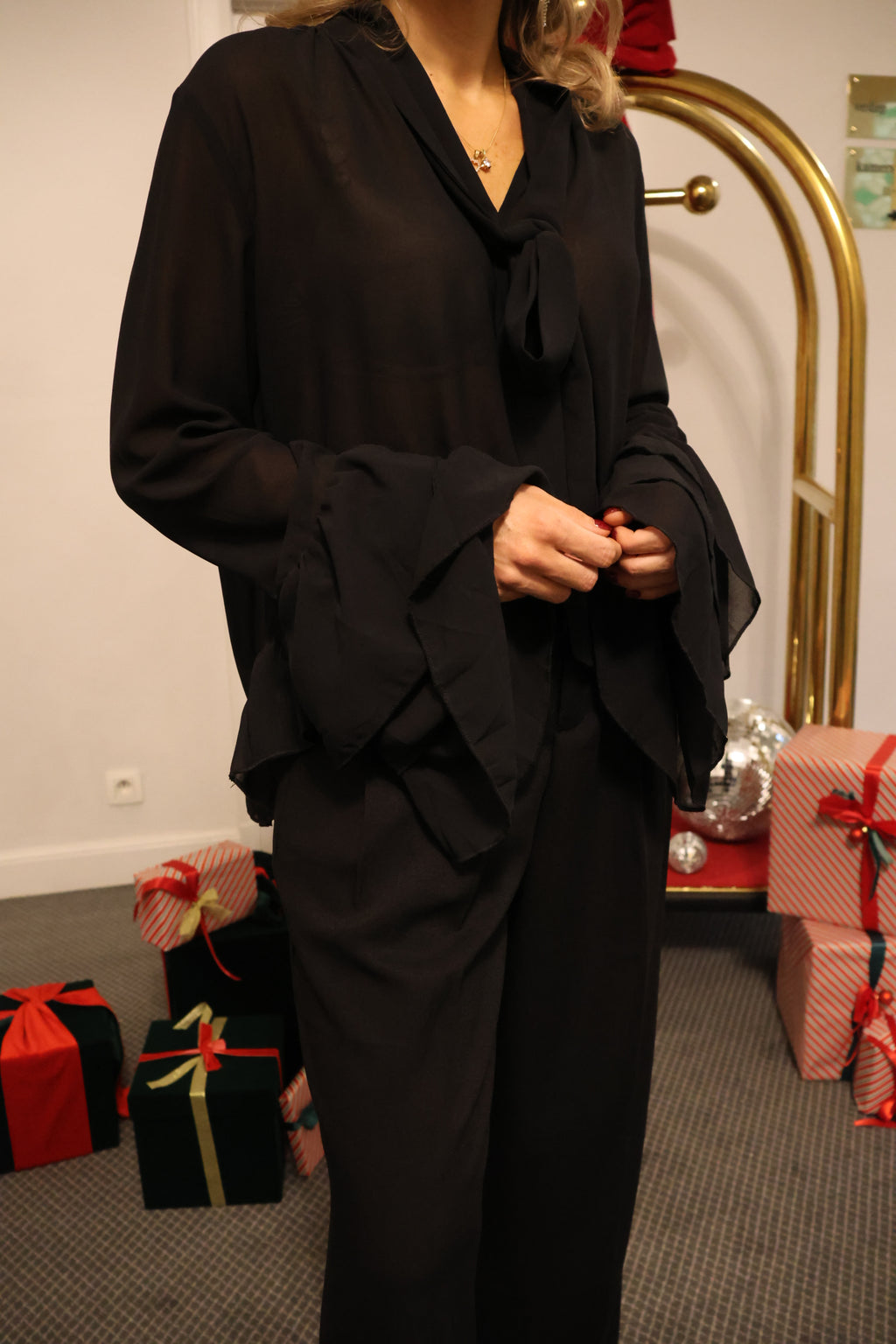 Aurore detail blouse black