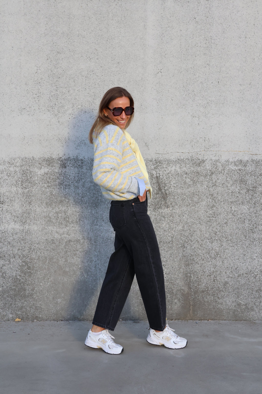 Maud barrel jeans dark grey