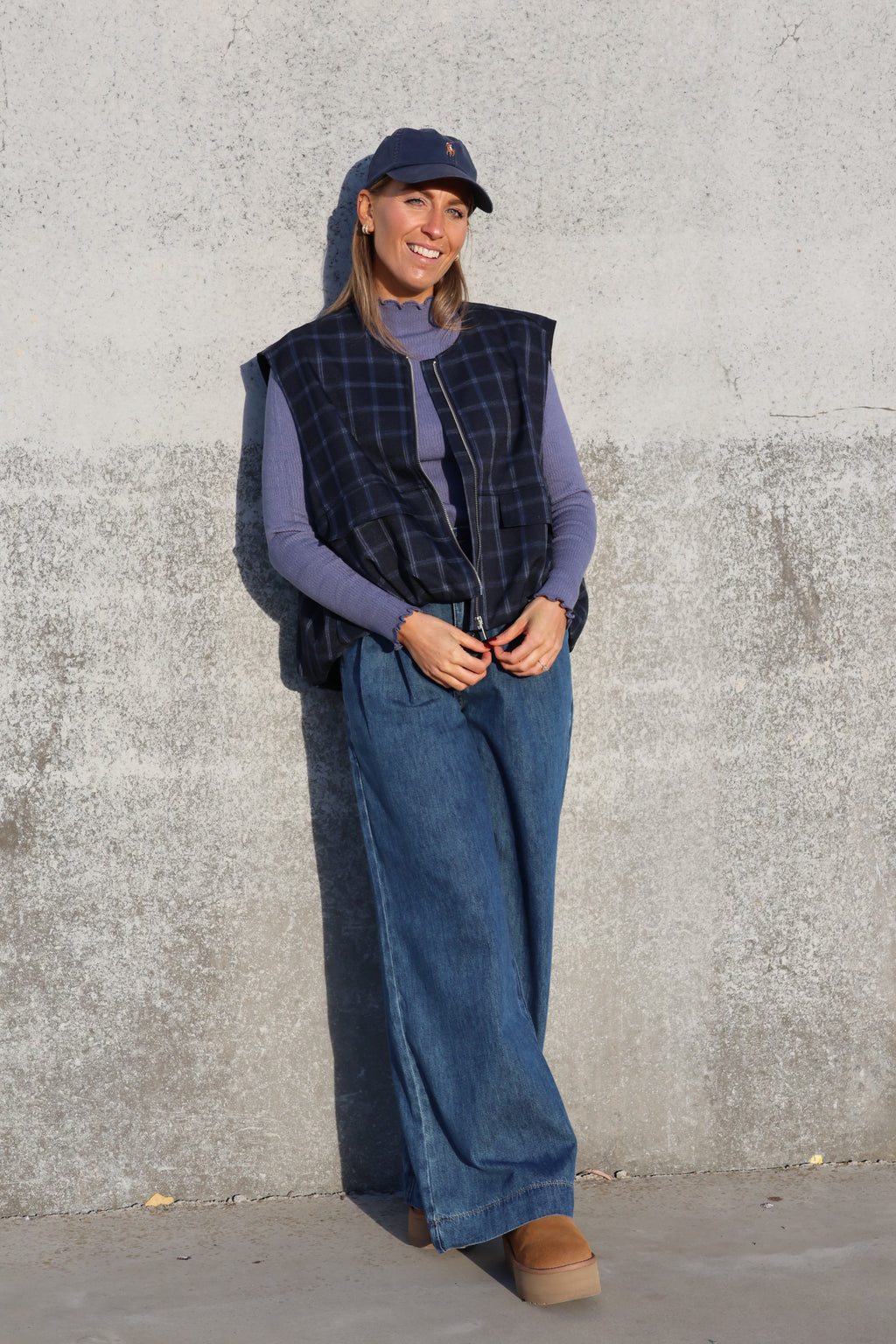 Faye mouwloos vestje carreaux marine