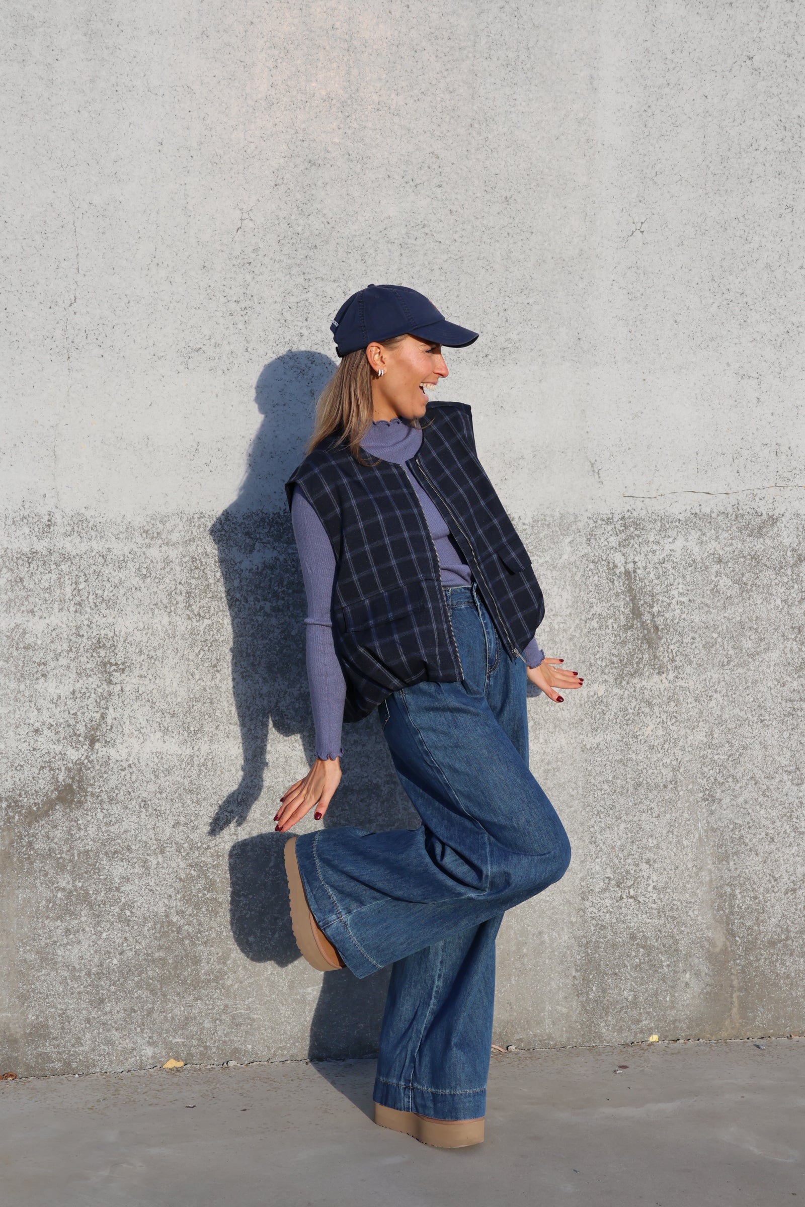 Faye mouwloos vestje carreaux marine