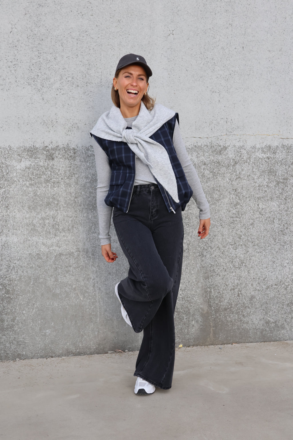 Faye mouwloos vestje carreaux marine