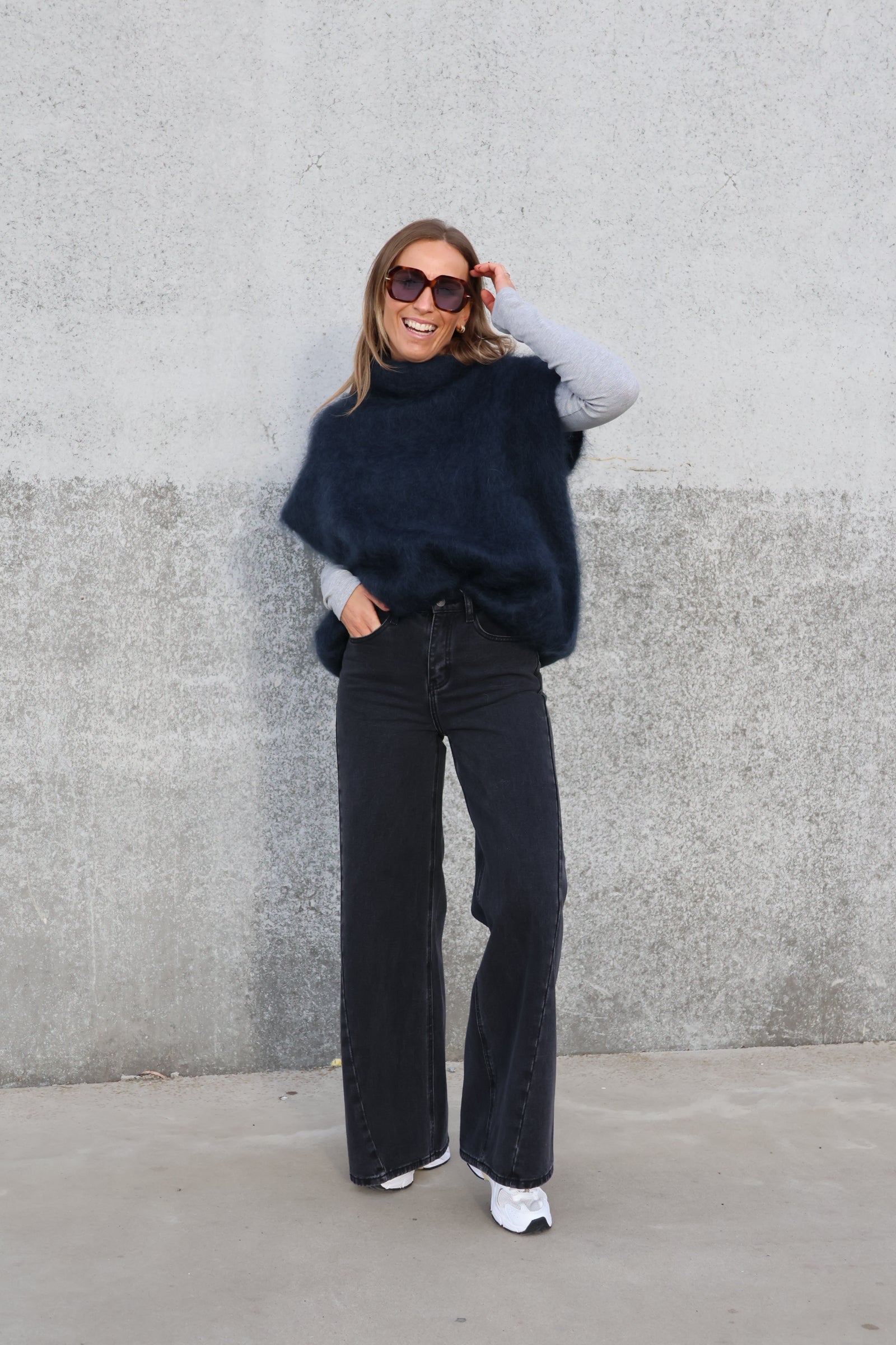 Juul mouwloze knit inktblauw