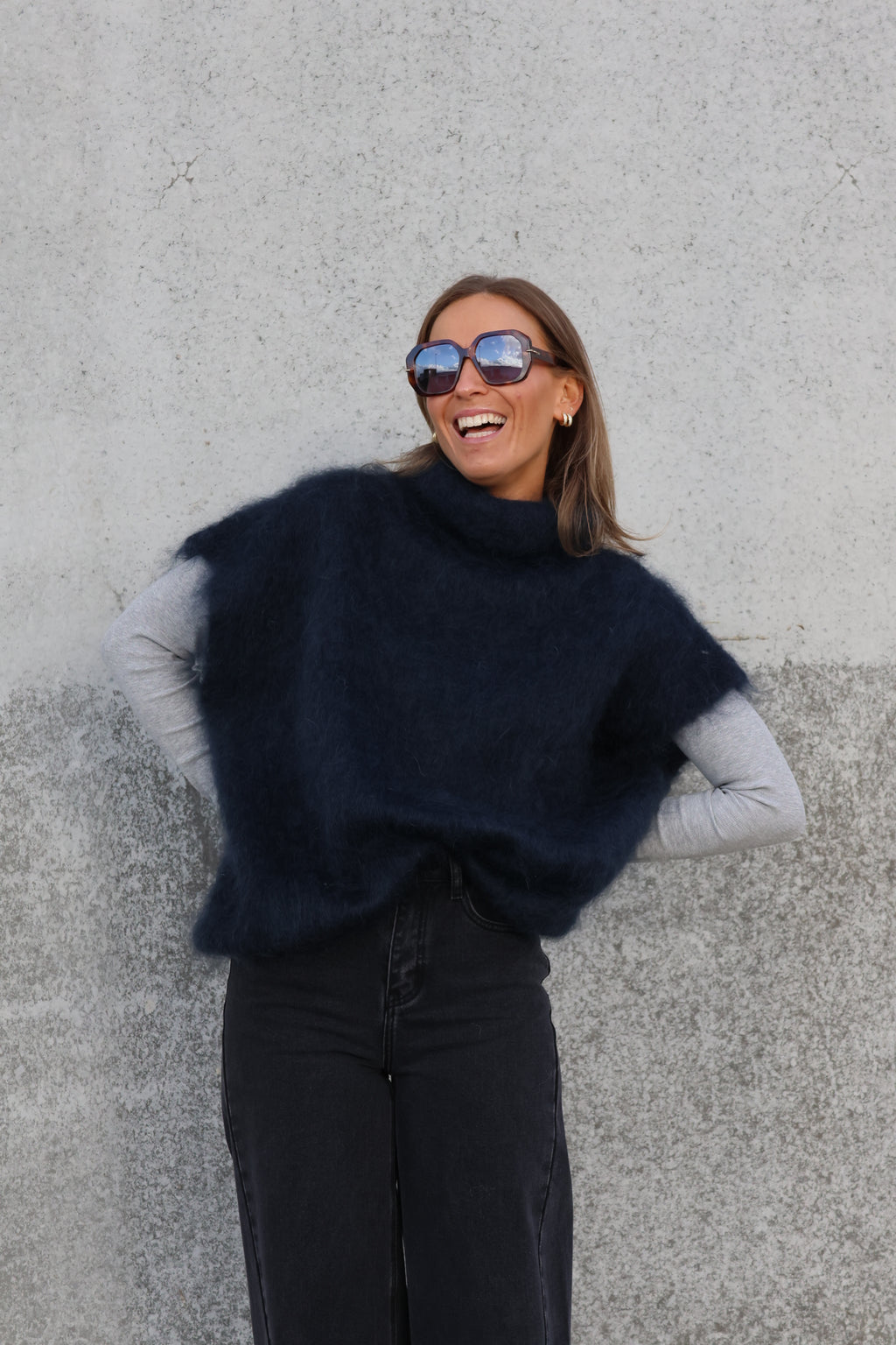 Juul mouwloze knit inktblauw