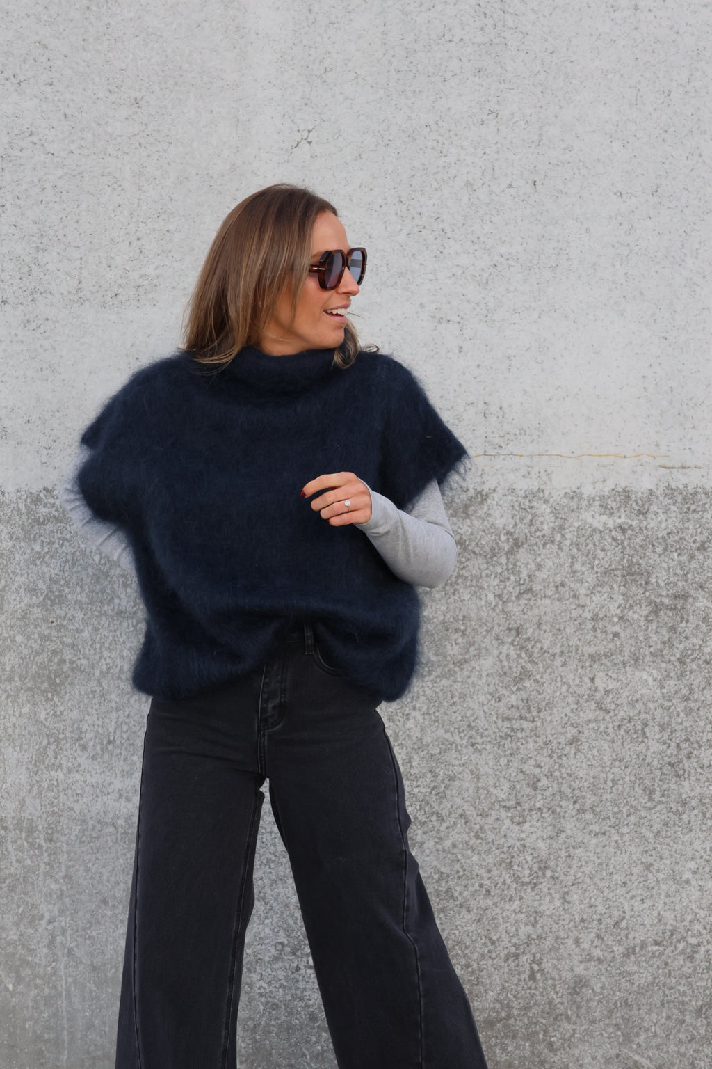 Juul mouwloze knit inktblauw