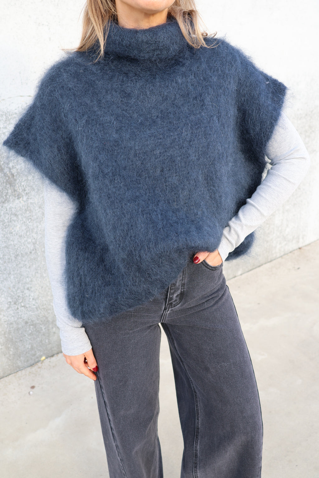 Juul mouwloze knit inktblauw