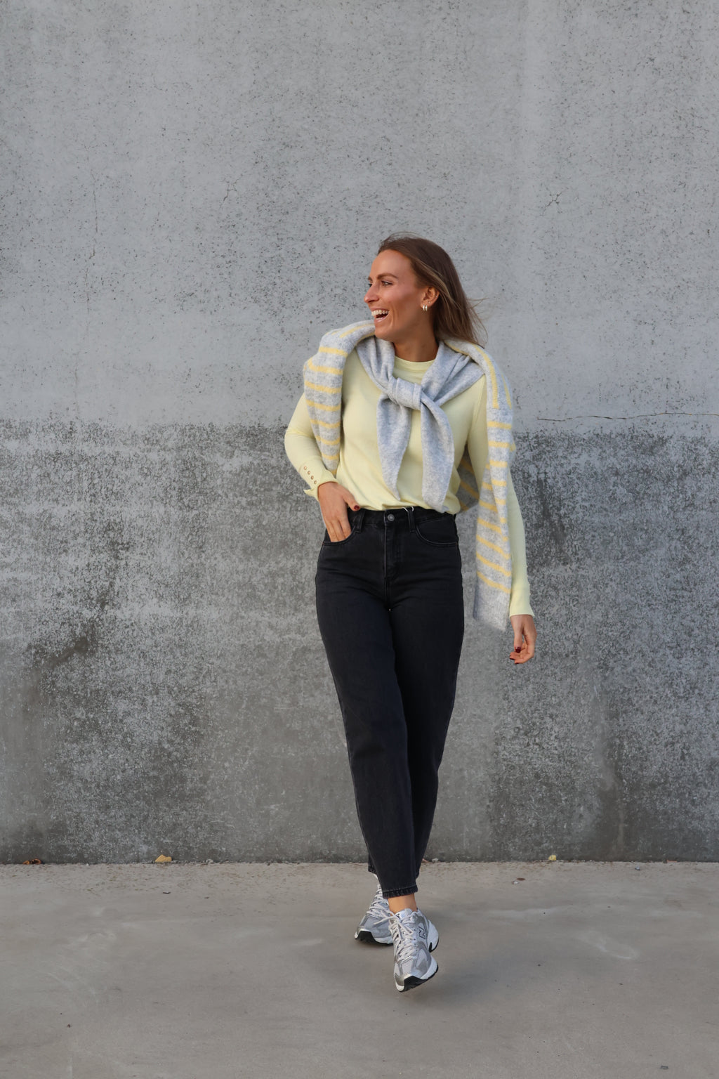 Emma pulletje zachtgeel