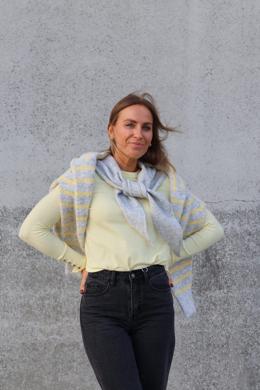 Emma pulletje zachtgeel