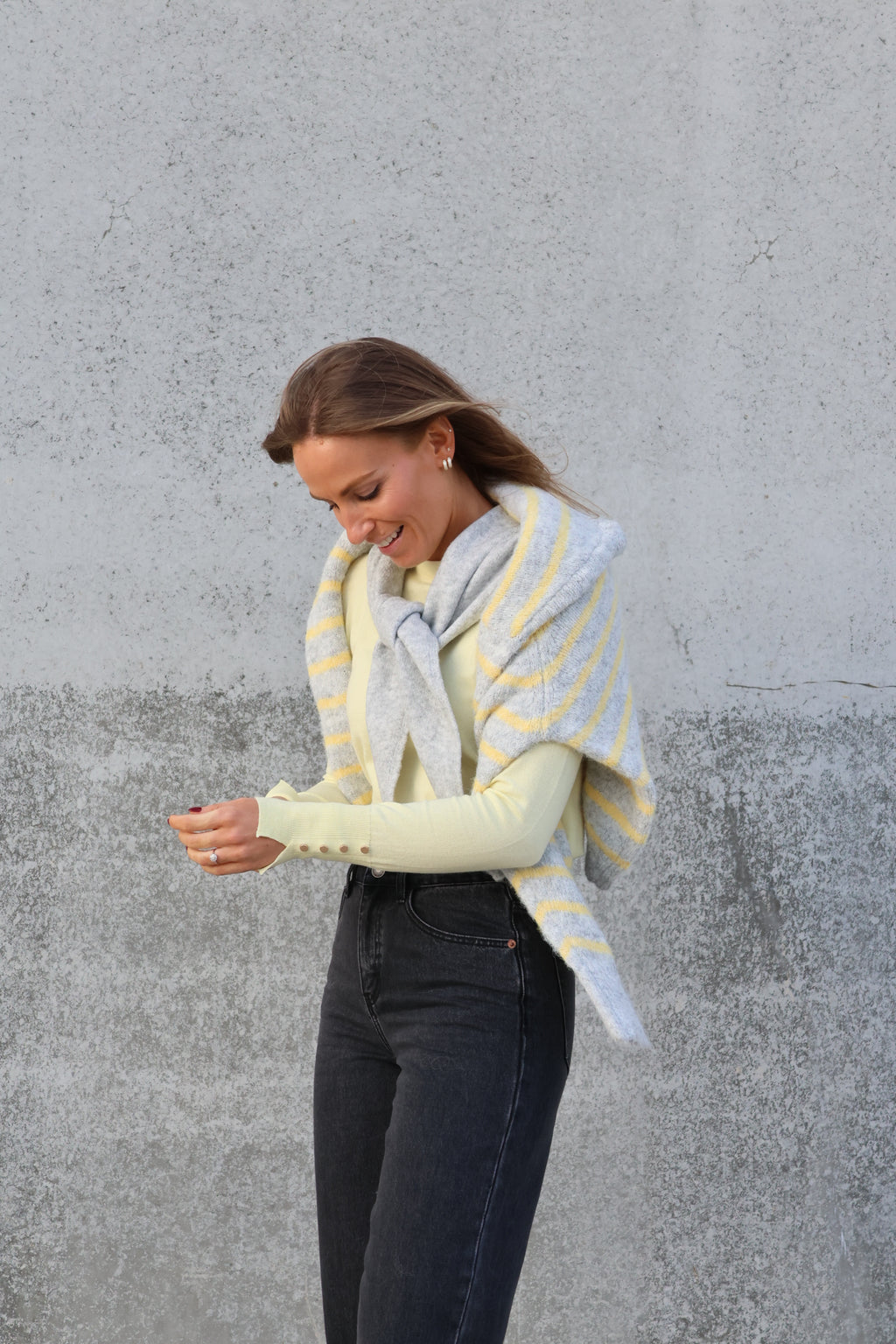 Emma pulletje zachtgeel