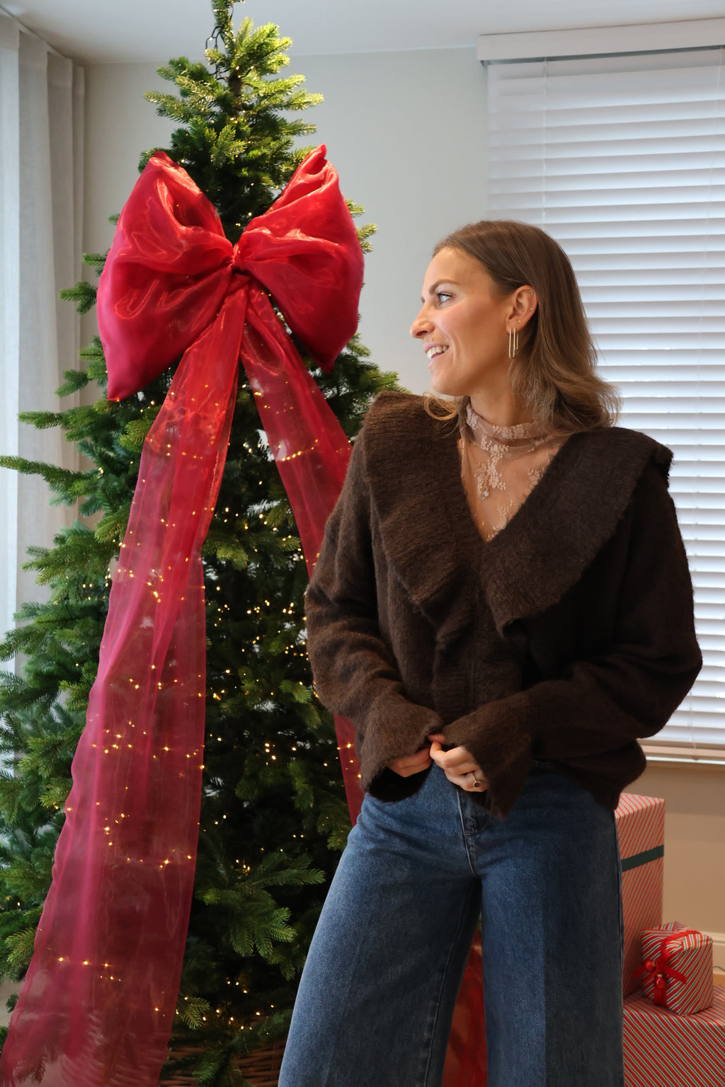 Michelle ruffle knit brown