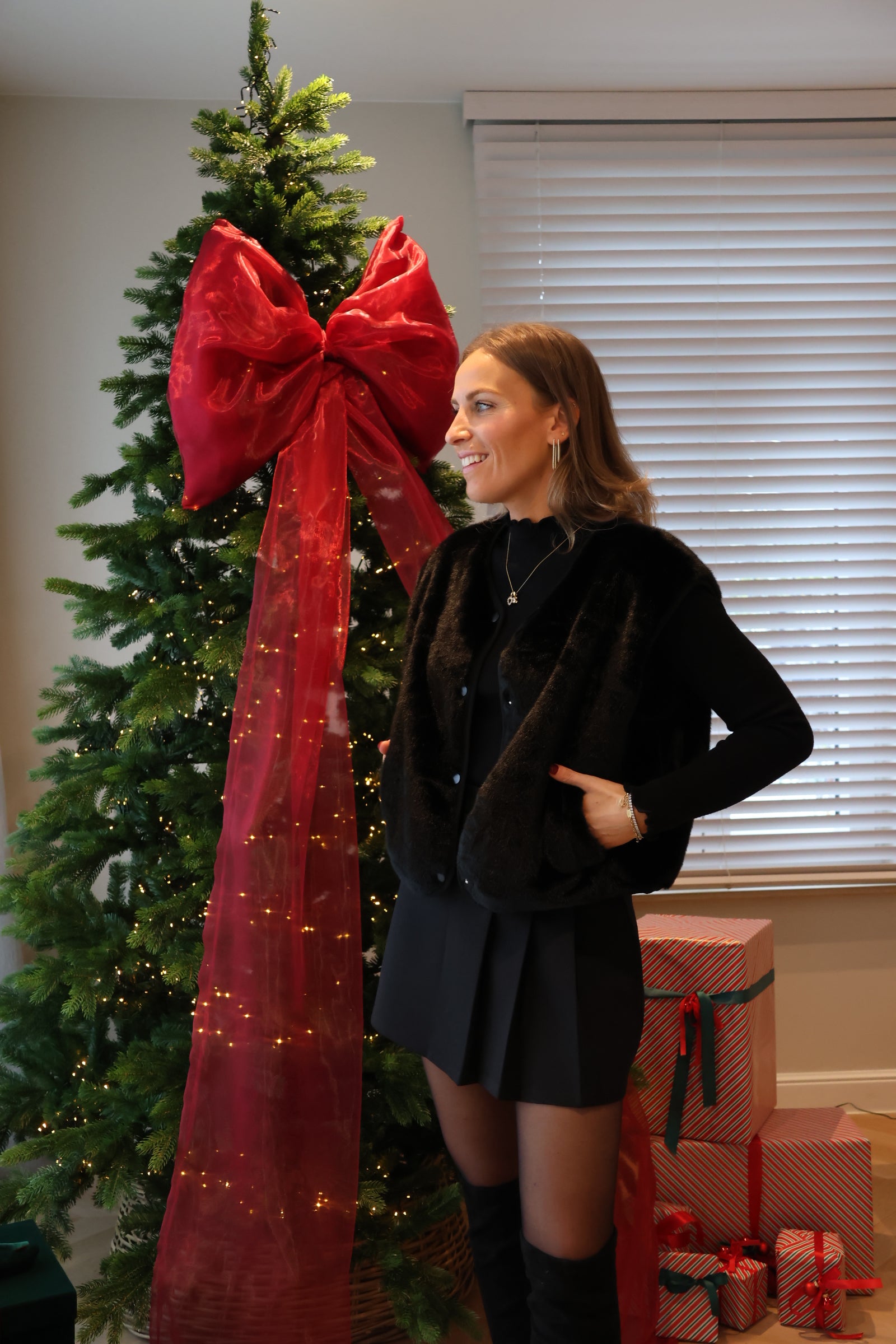 Faux fur vestje black