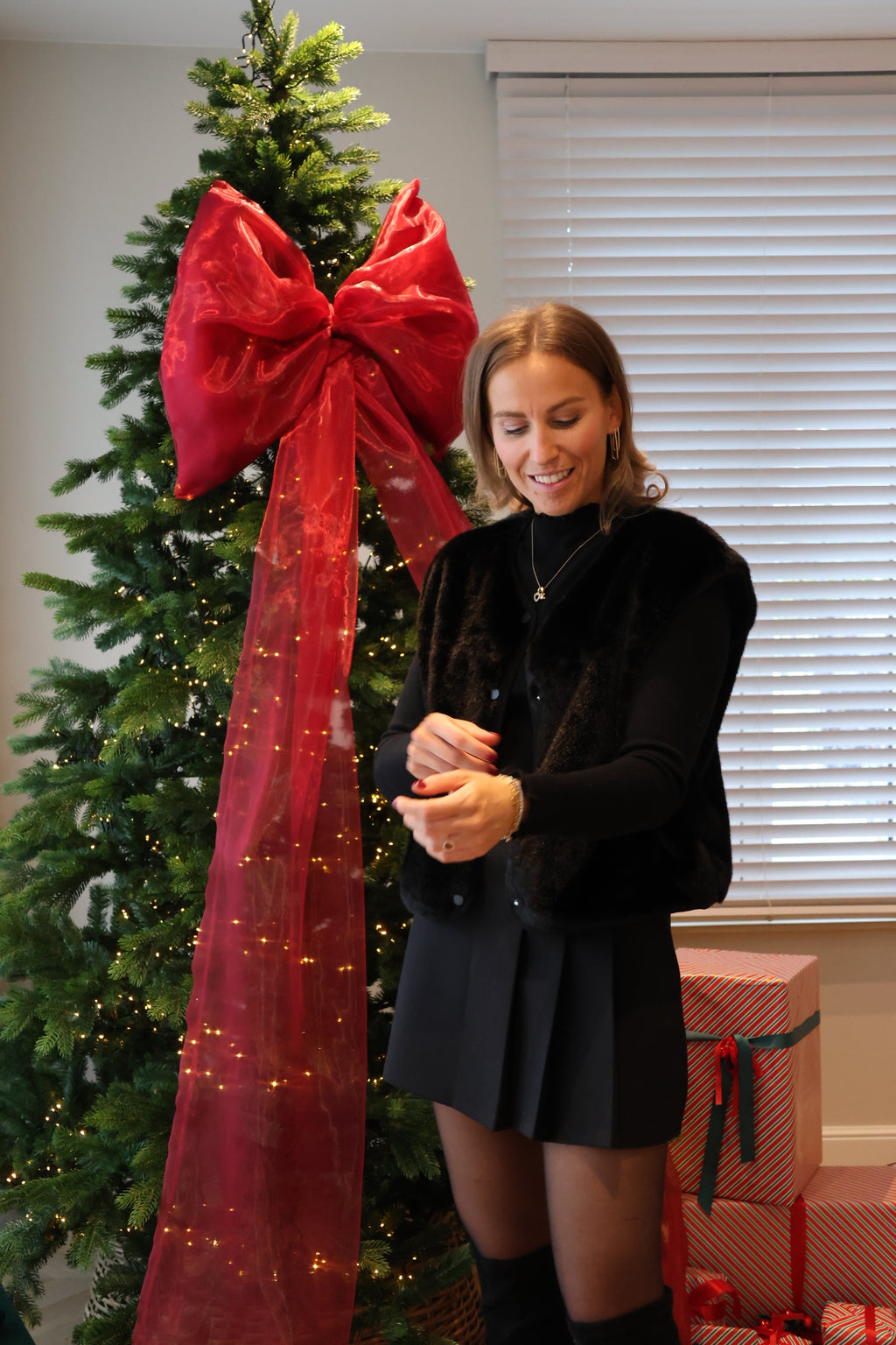 Faux fur vestje black