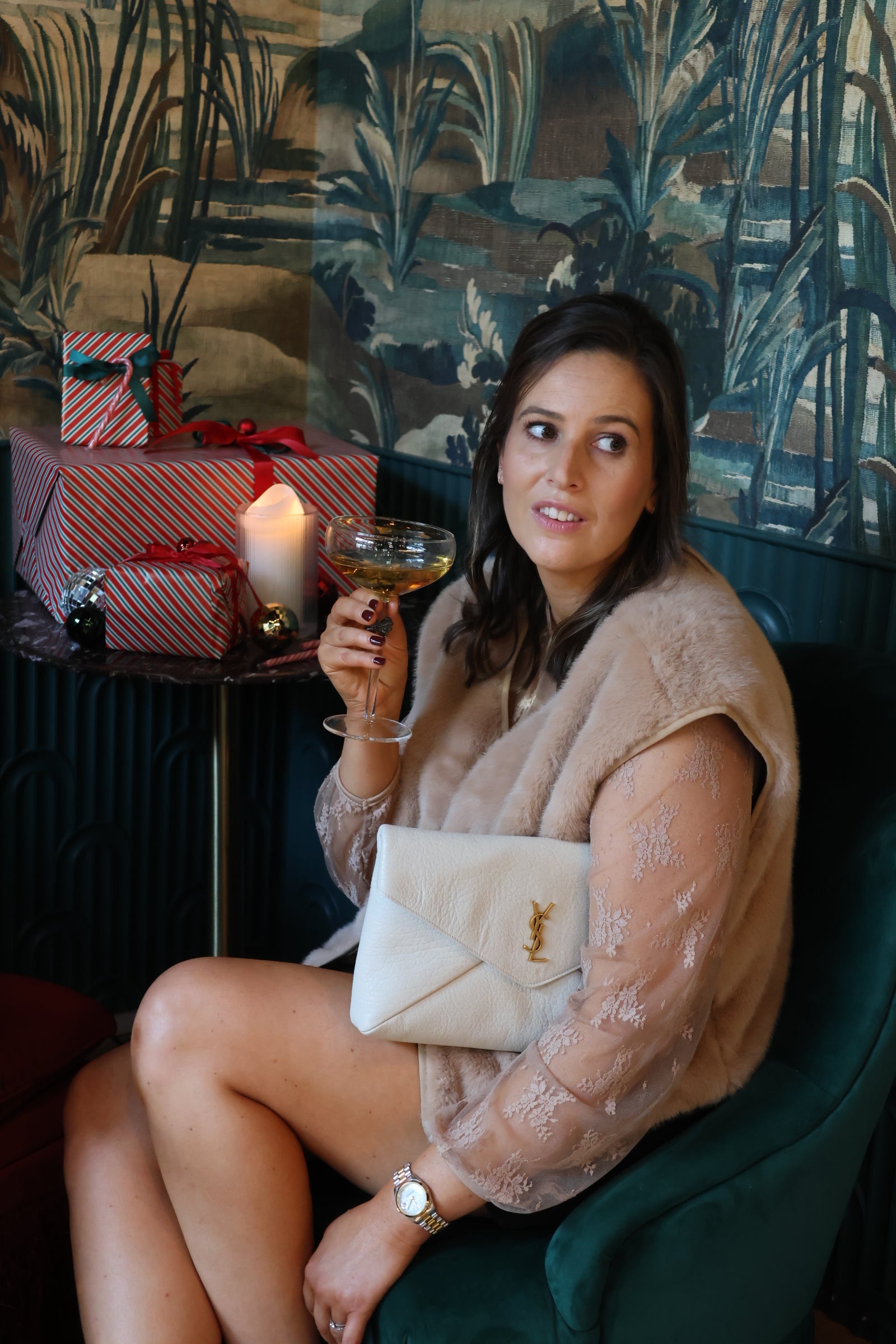 Charlotte lace top latté