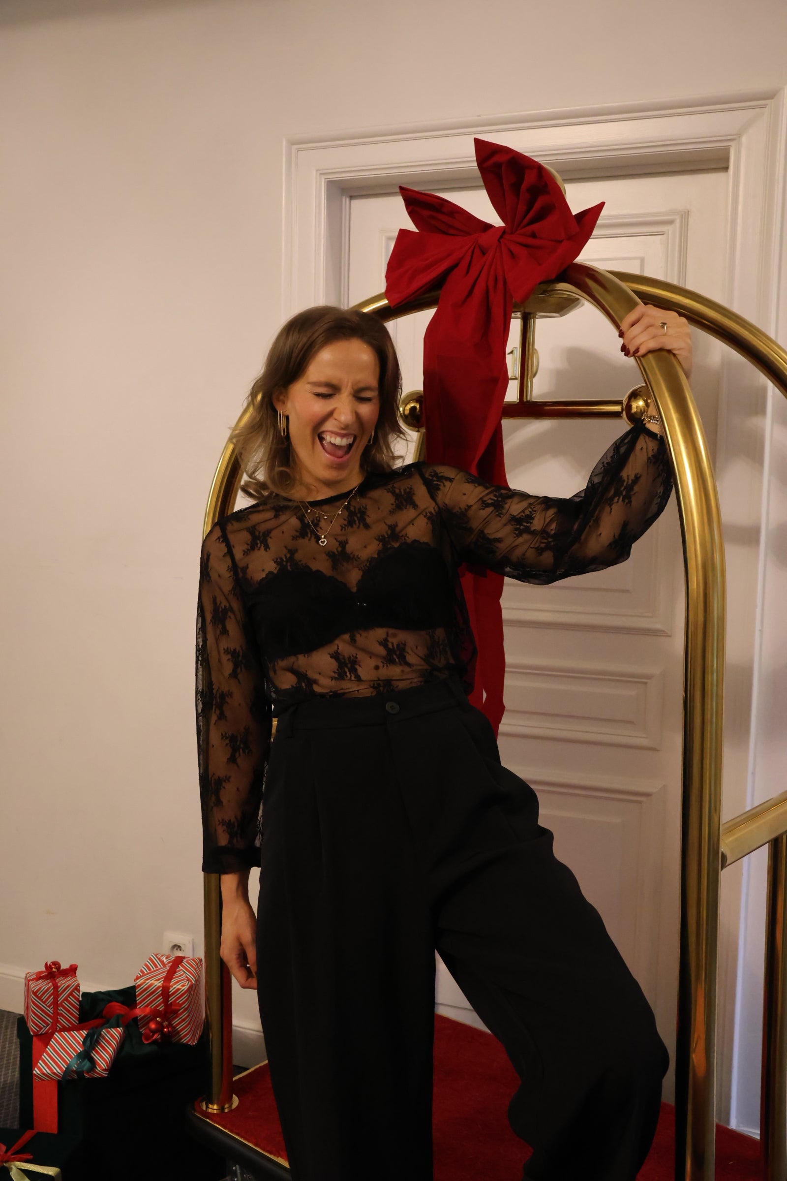 Charlotte lace top black