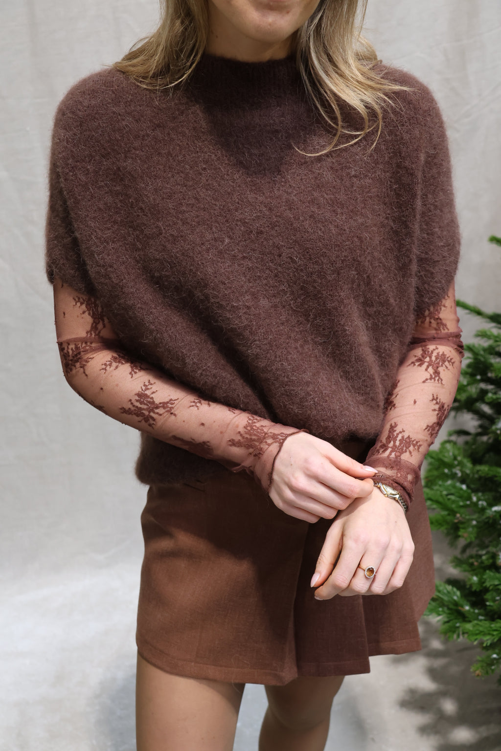 Vivi sleeveless knit brown