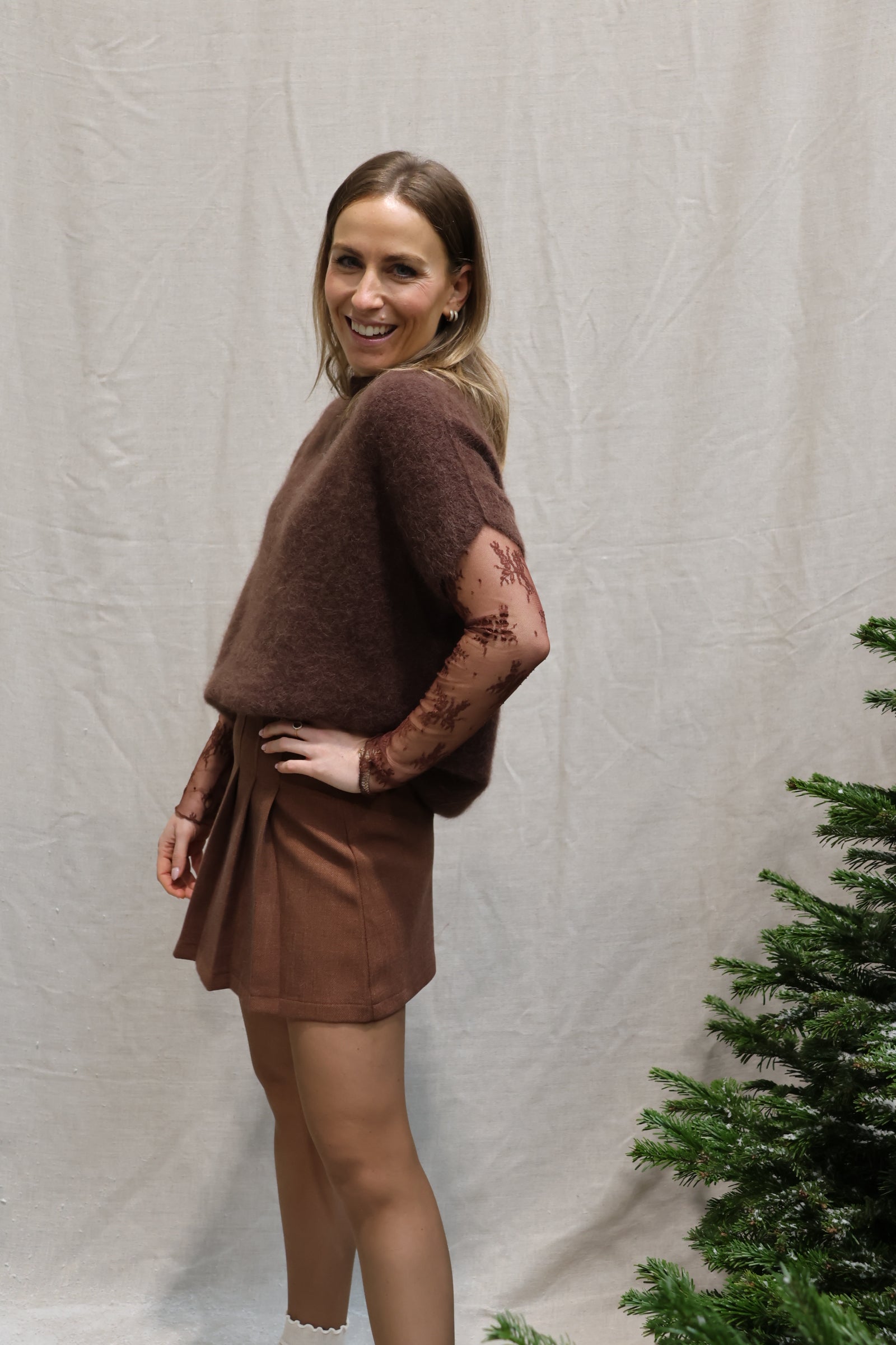 Vivi sleeveless knit brown