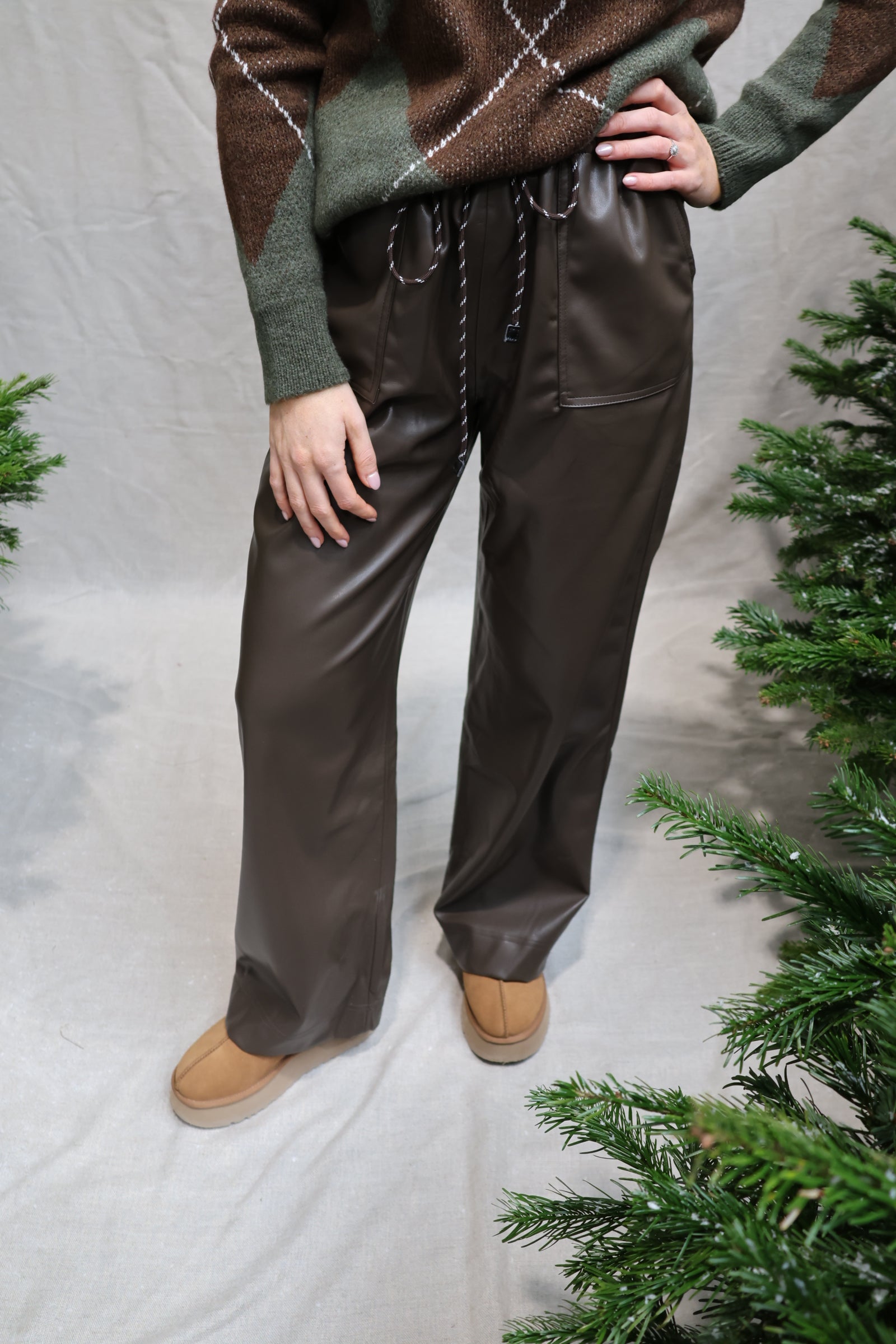 Beatrice faux leather trousers kaki/brown