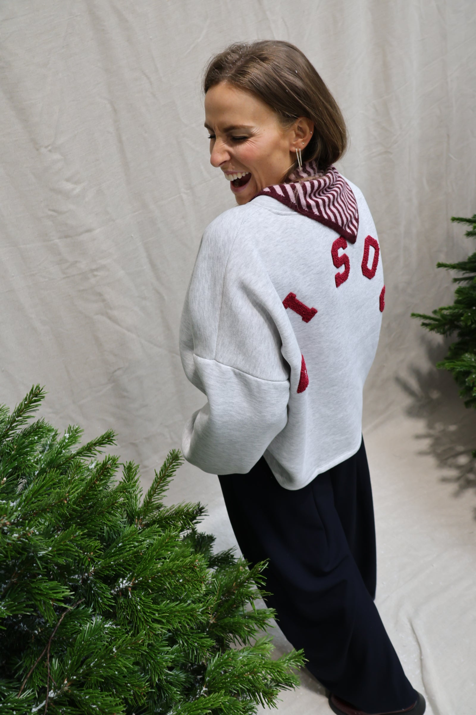 PRE-ORDER Bisou sweater grey