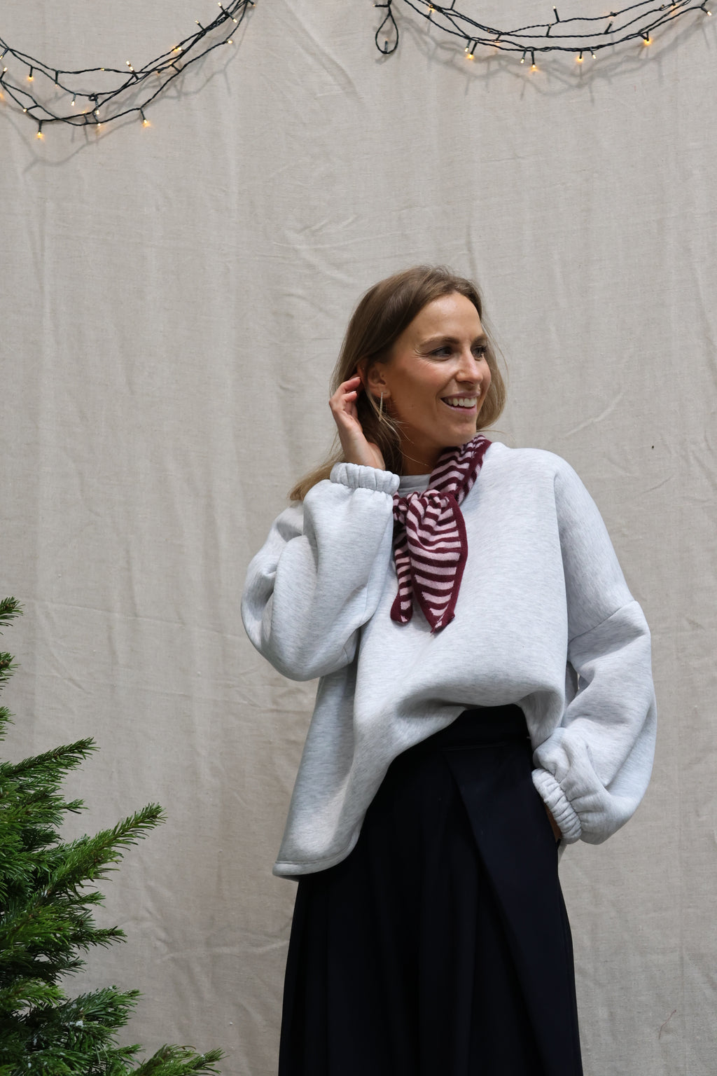 Phaebo striped scarf burgundy