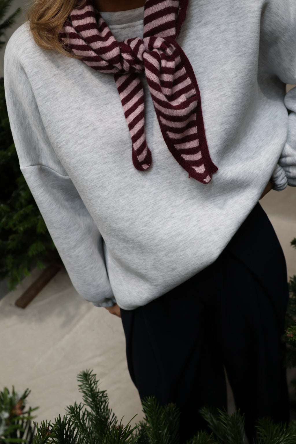 Phaebo striped scarf burgundy