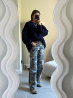 Amber sweater marine