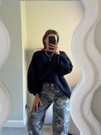 Amber sweater marine