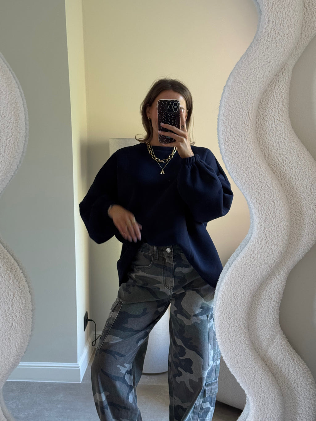 Amber sweater marine