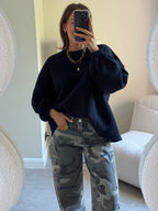 Amber sweater marine