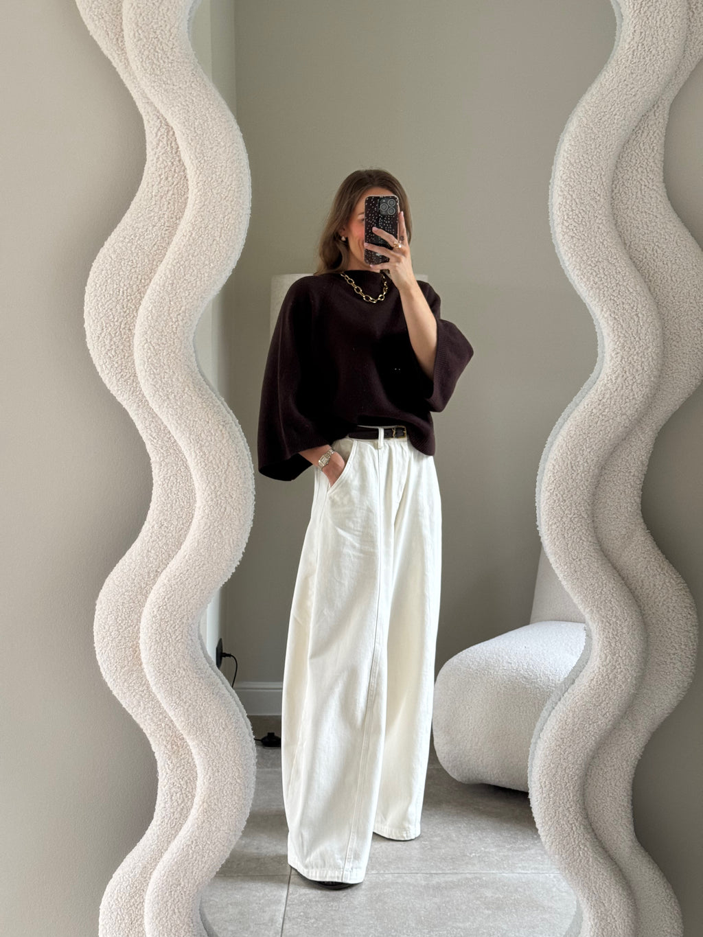 Luka round neck pull donkerbruin