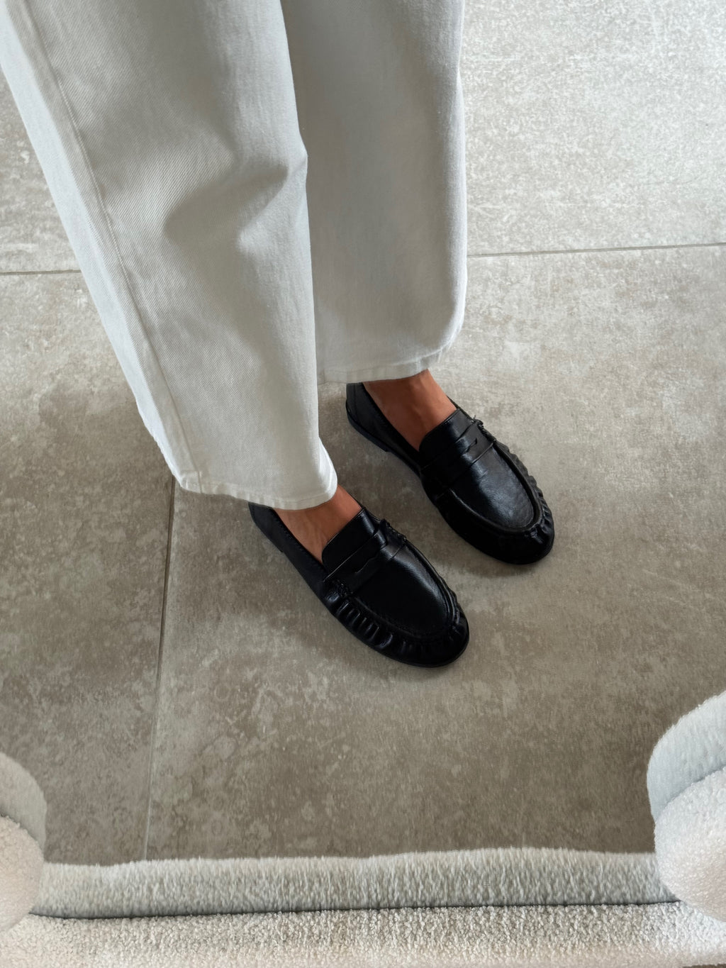 Yuna loafers zwart