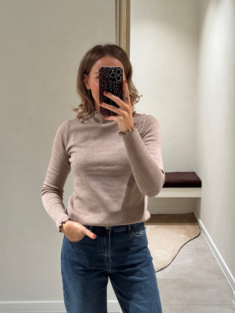 Suzie pulletje met detail taupe