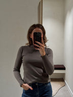 Suzie pulletje met detail kaki