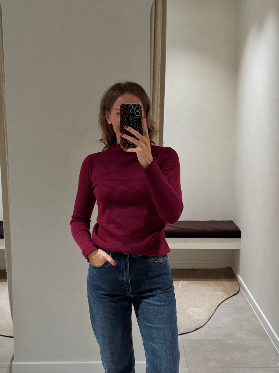 Suzie pulletje met detail bordeaux
