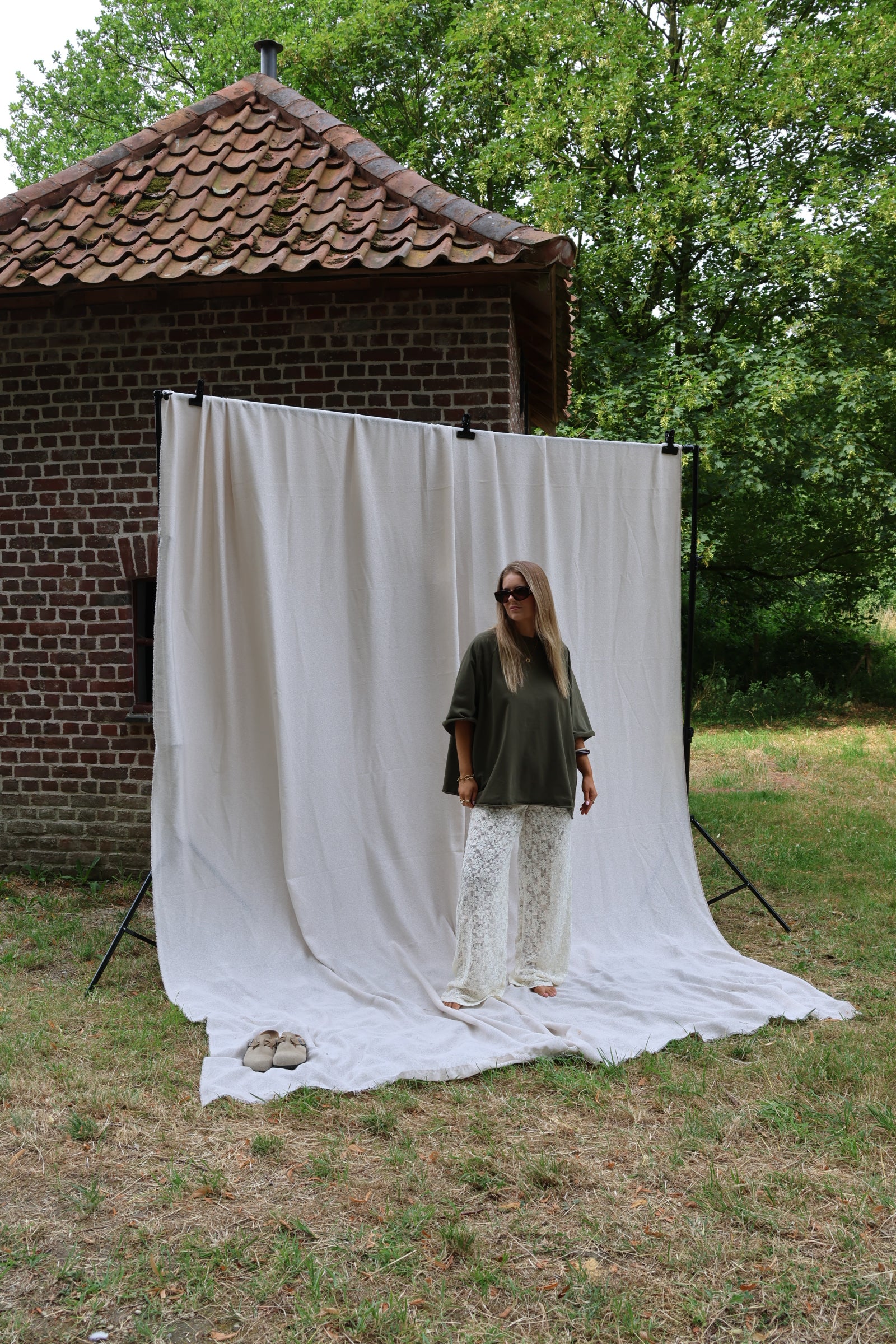 PRE-ORDER Gulia oversized T-shirt kaki
