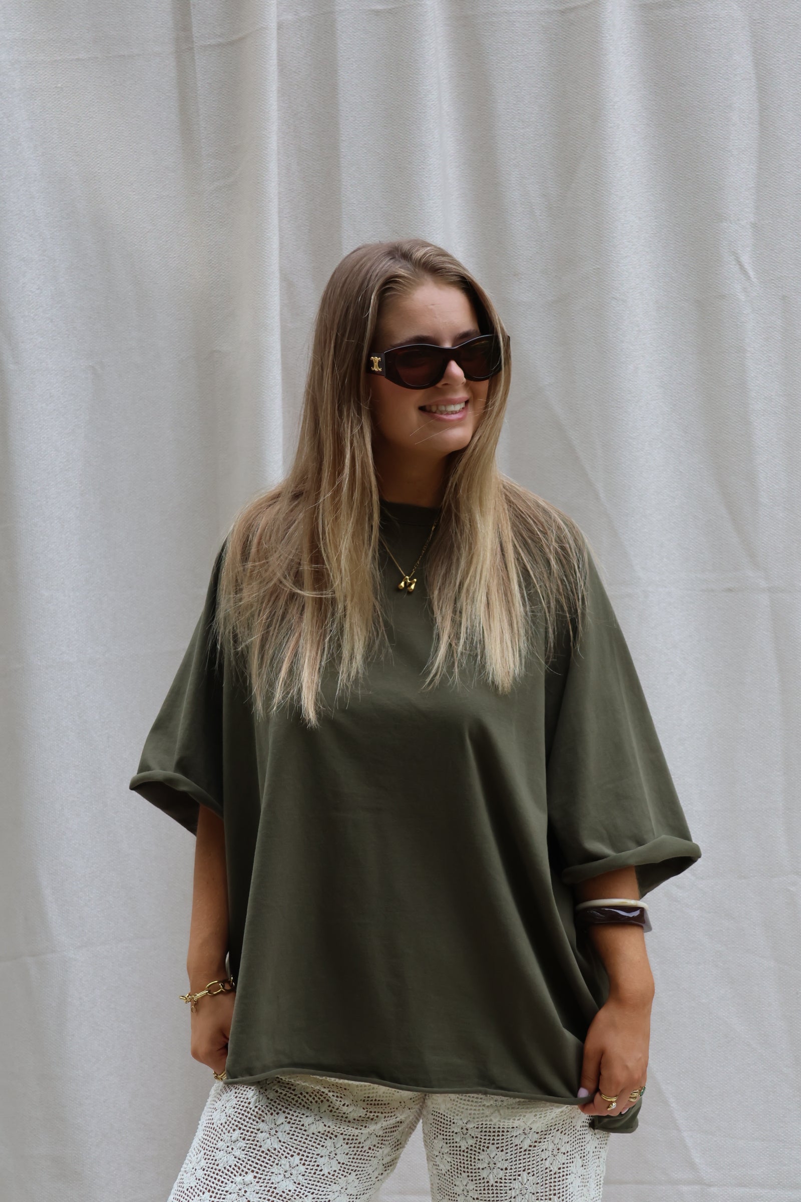 PRE-ORDER Gulia oversized T-shirt kaki