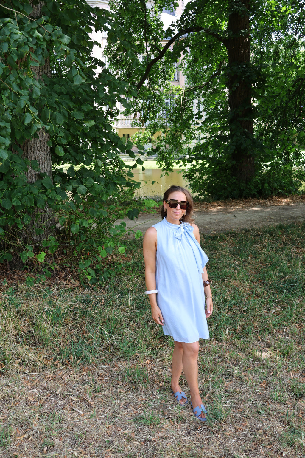 Pippa halter jurk lichtblauw
