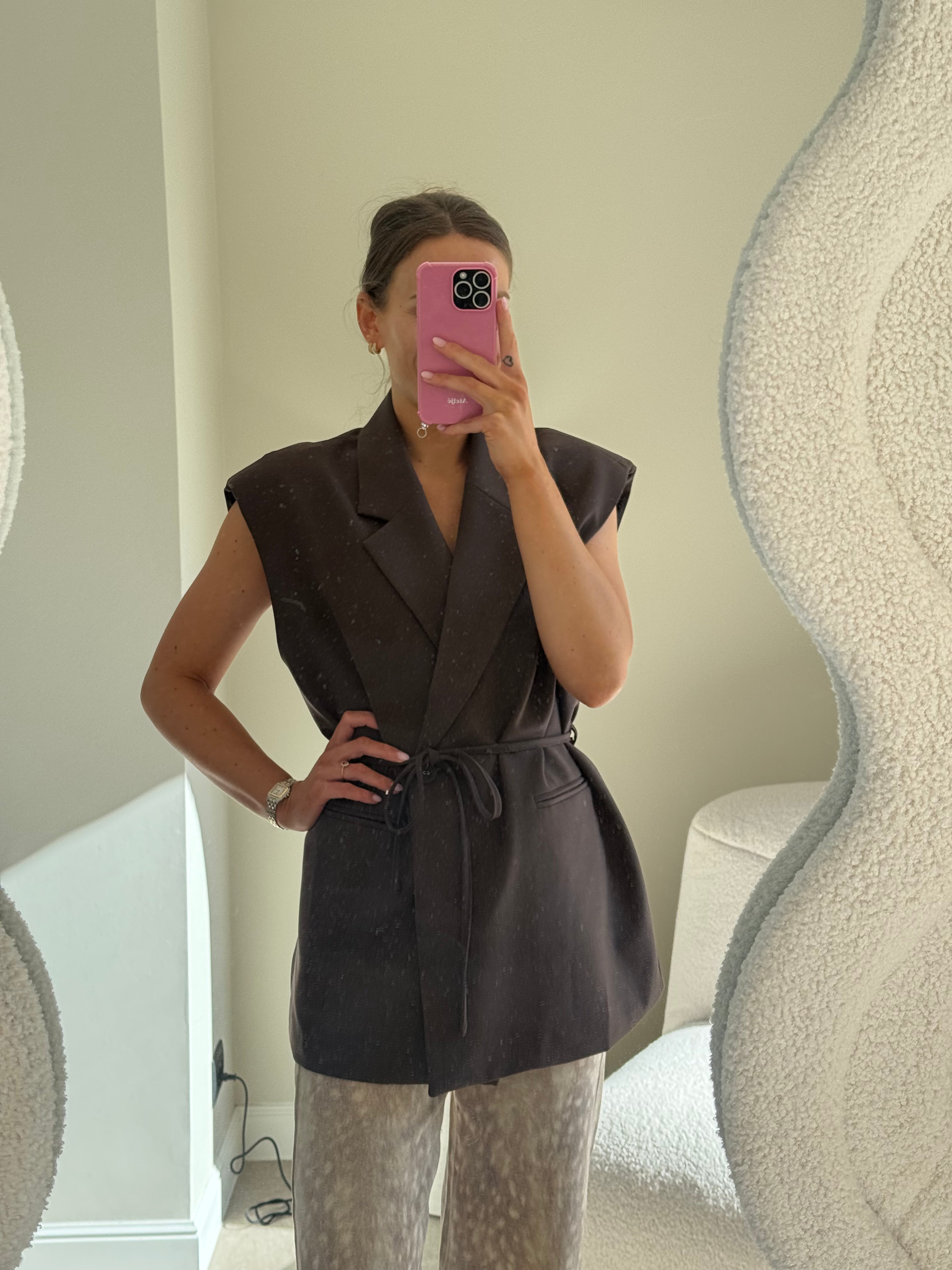 Vienna mouwloze blazer bruin