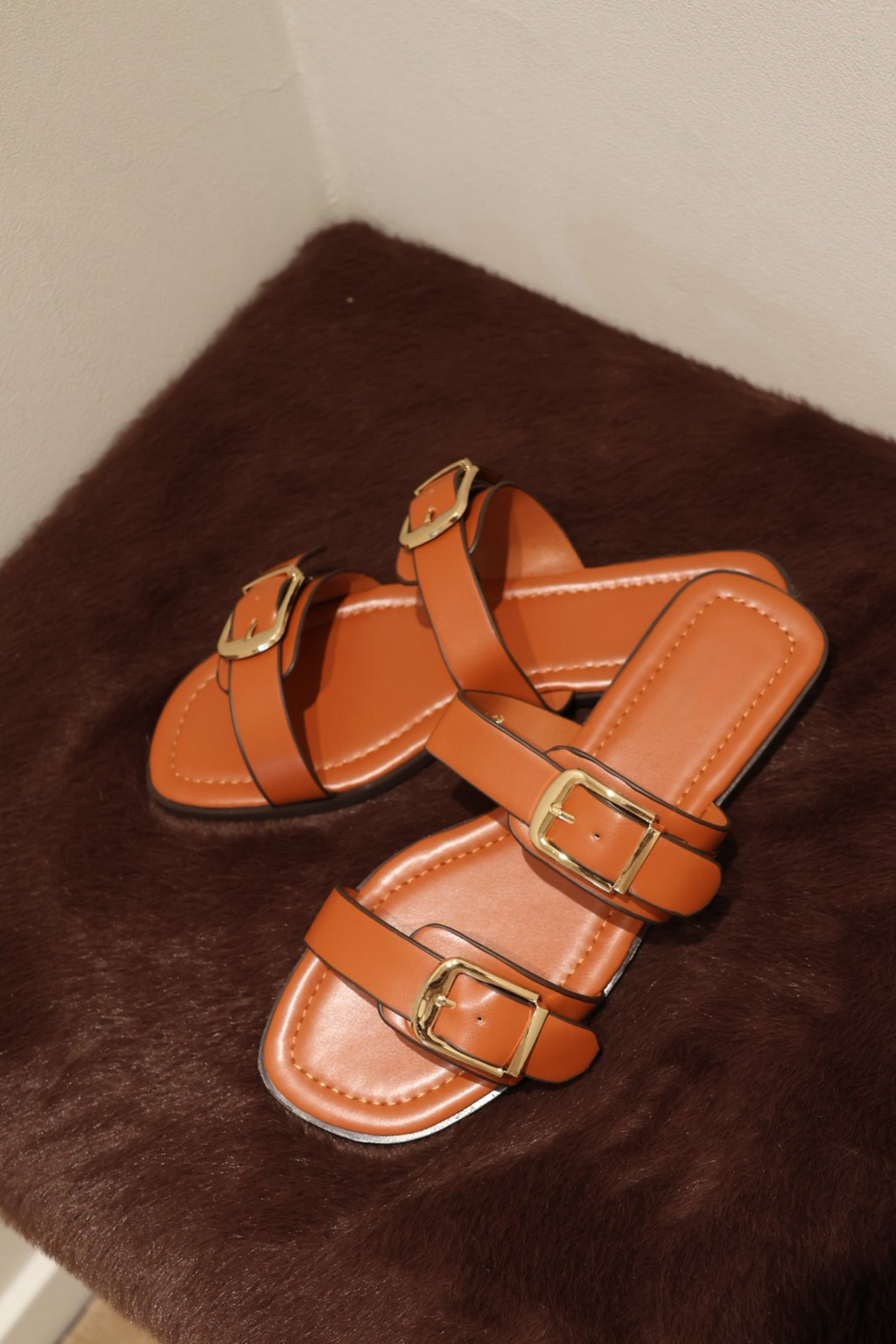 Luisa cognac slipper