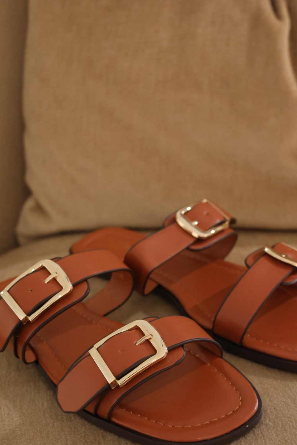 Luisa cognac slipper