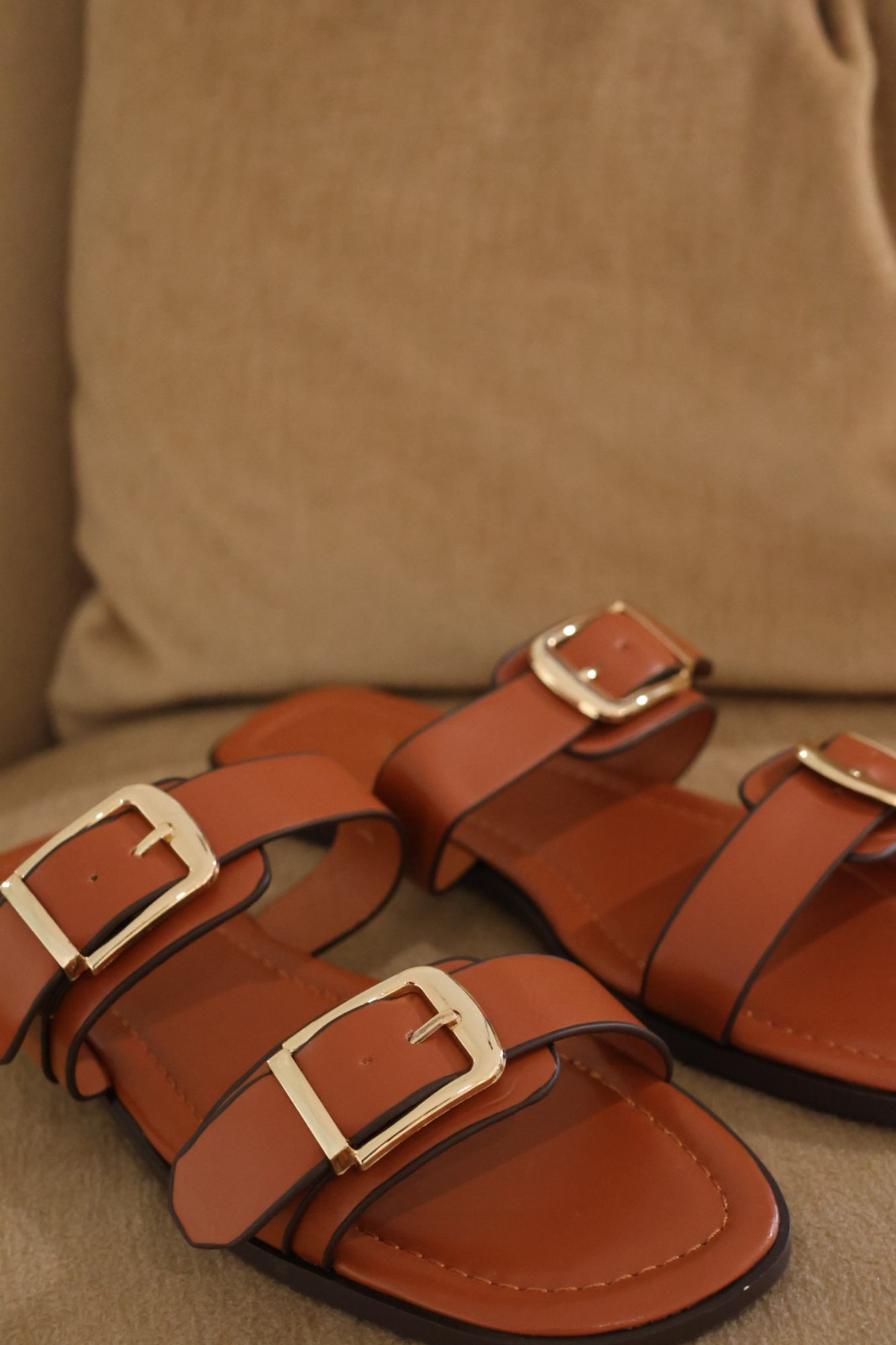 Luisa cognac slipper