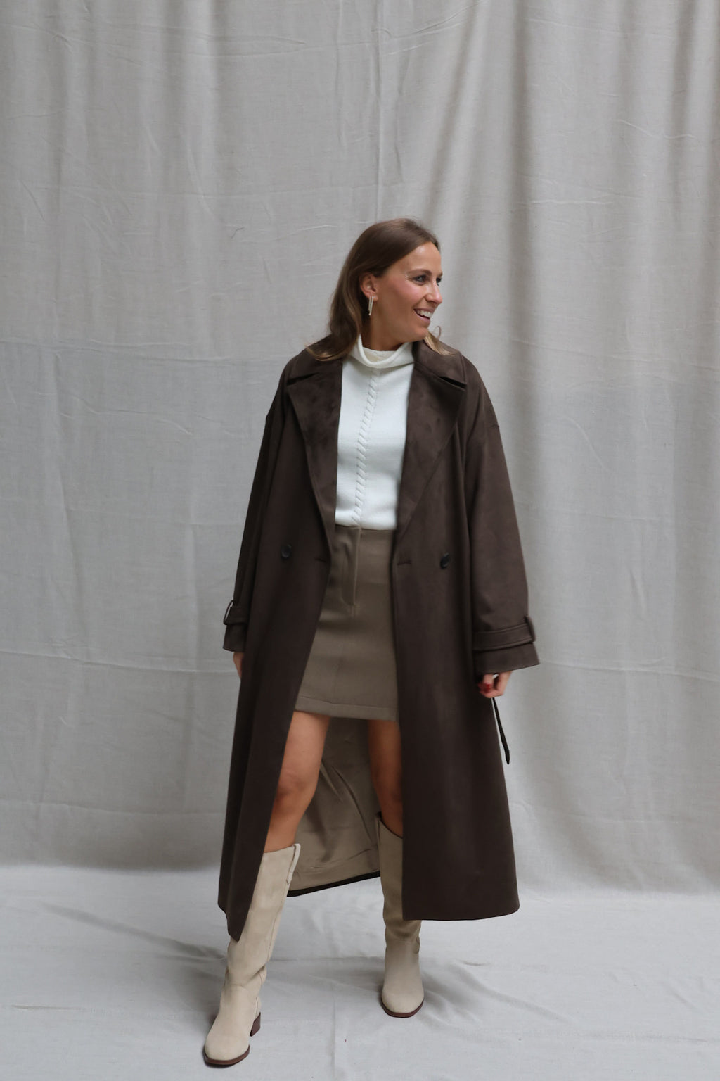 Kaat mini cargo skirt kaki