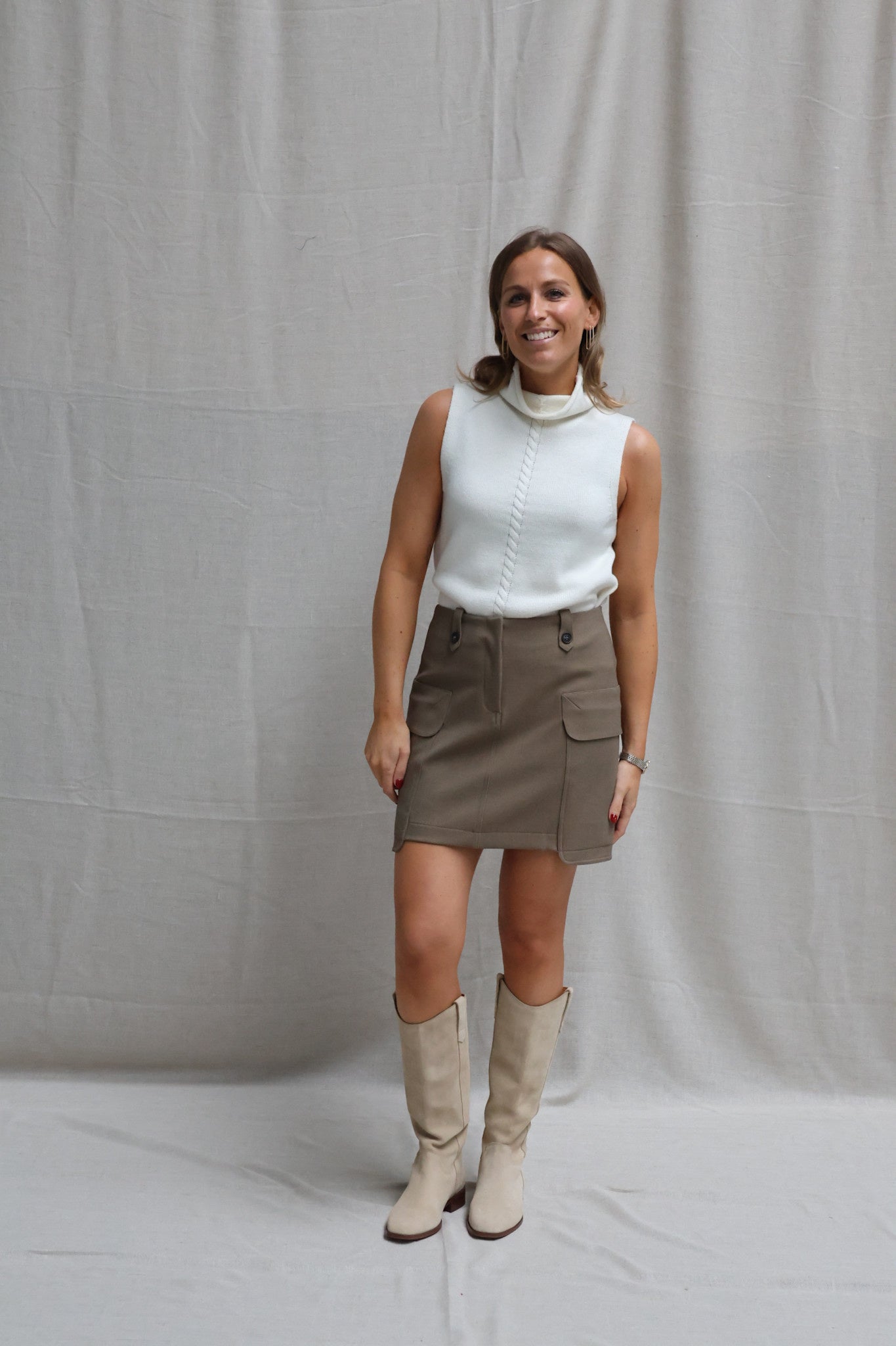 Kaat mini cargo skirt kaki