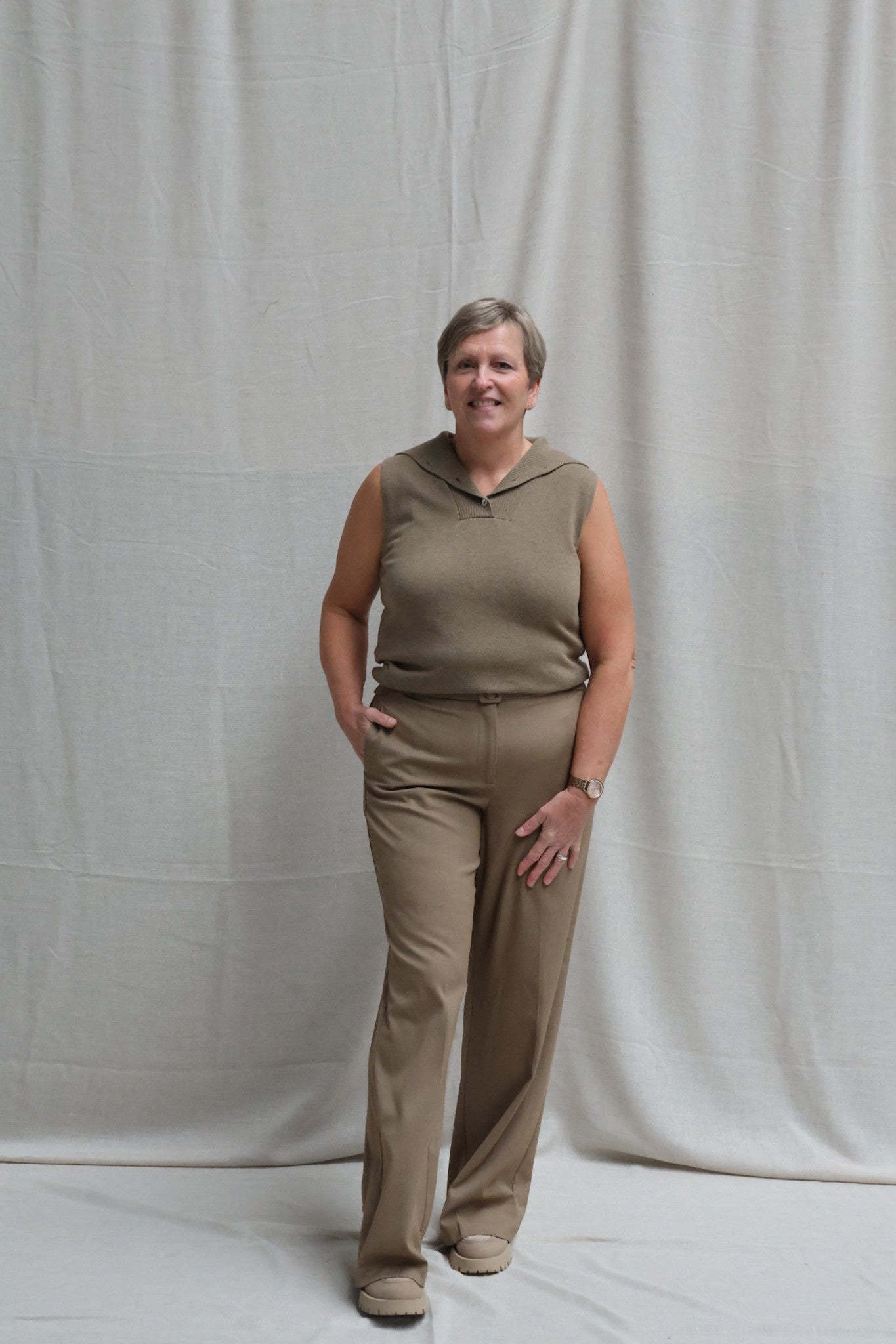 Loua trousers kaki with belt