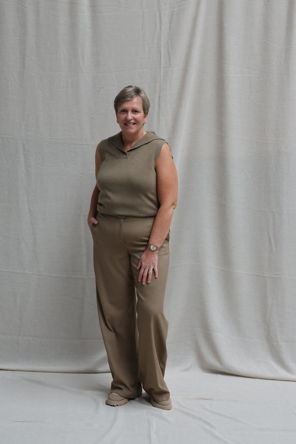 Phebe collar top kaki