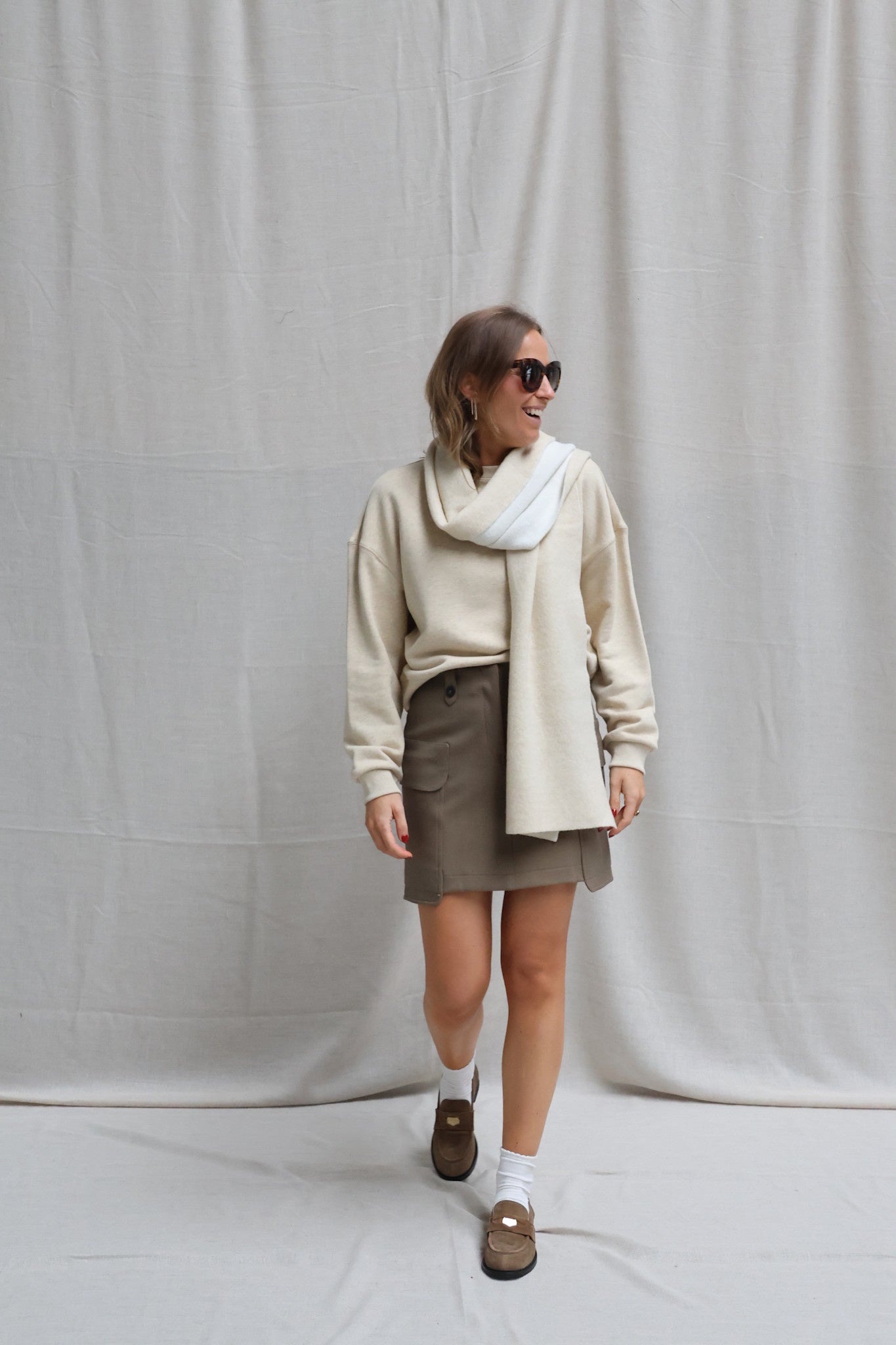 Kaat mini cargo skirt kaki