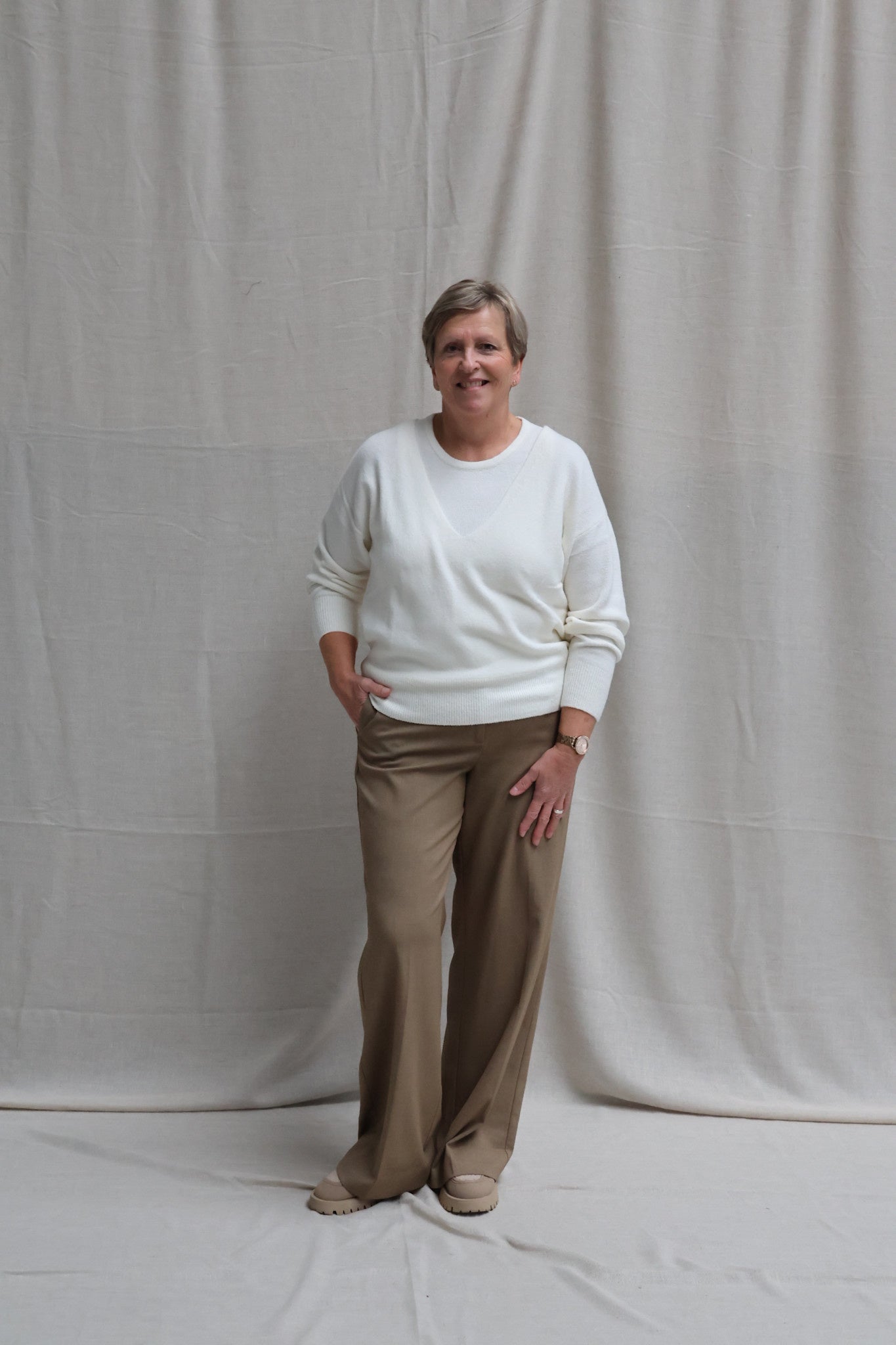 Caroline V-neck twinset offwhite