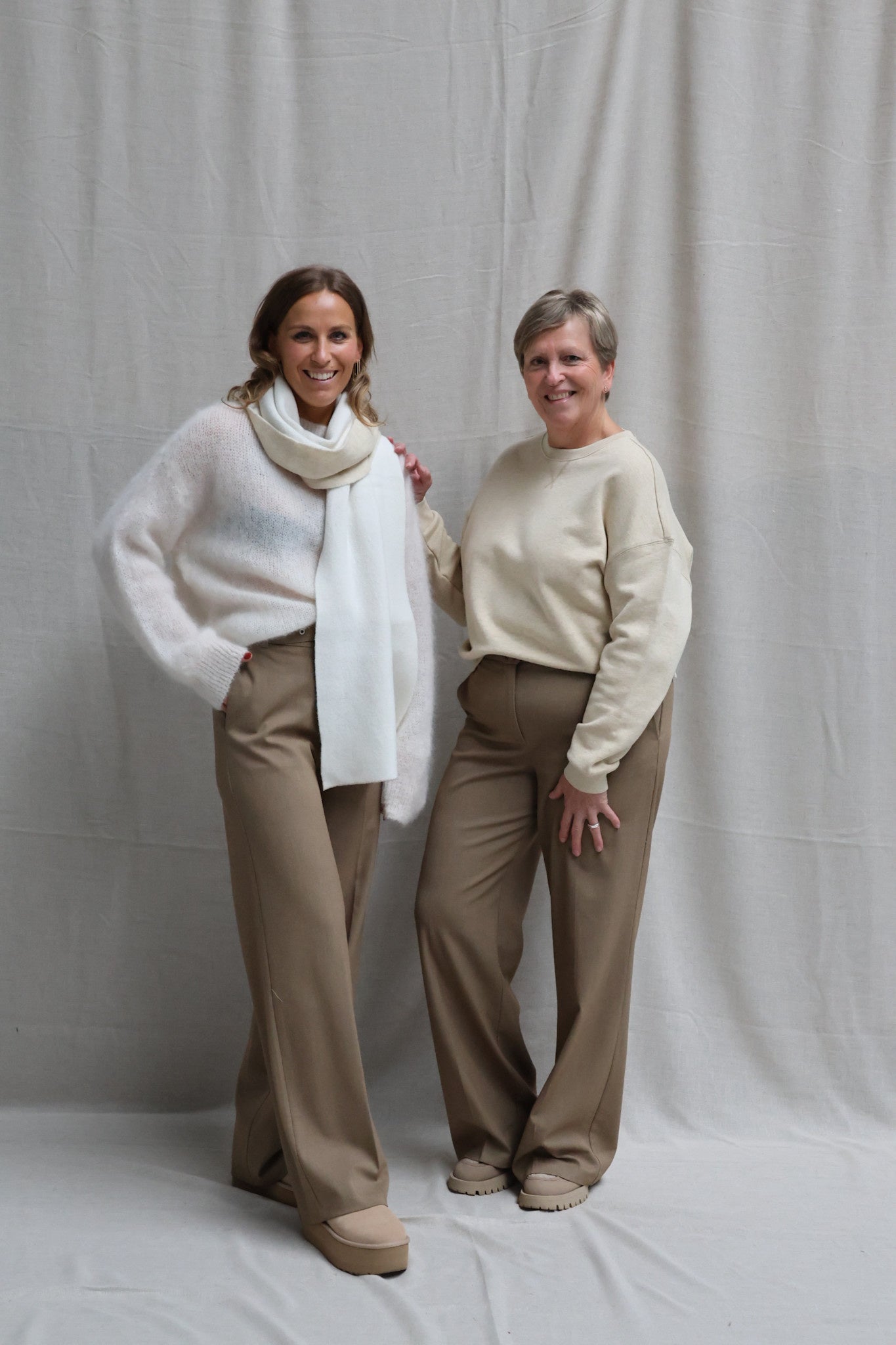 Loua trousers kaki with belt