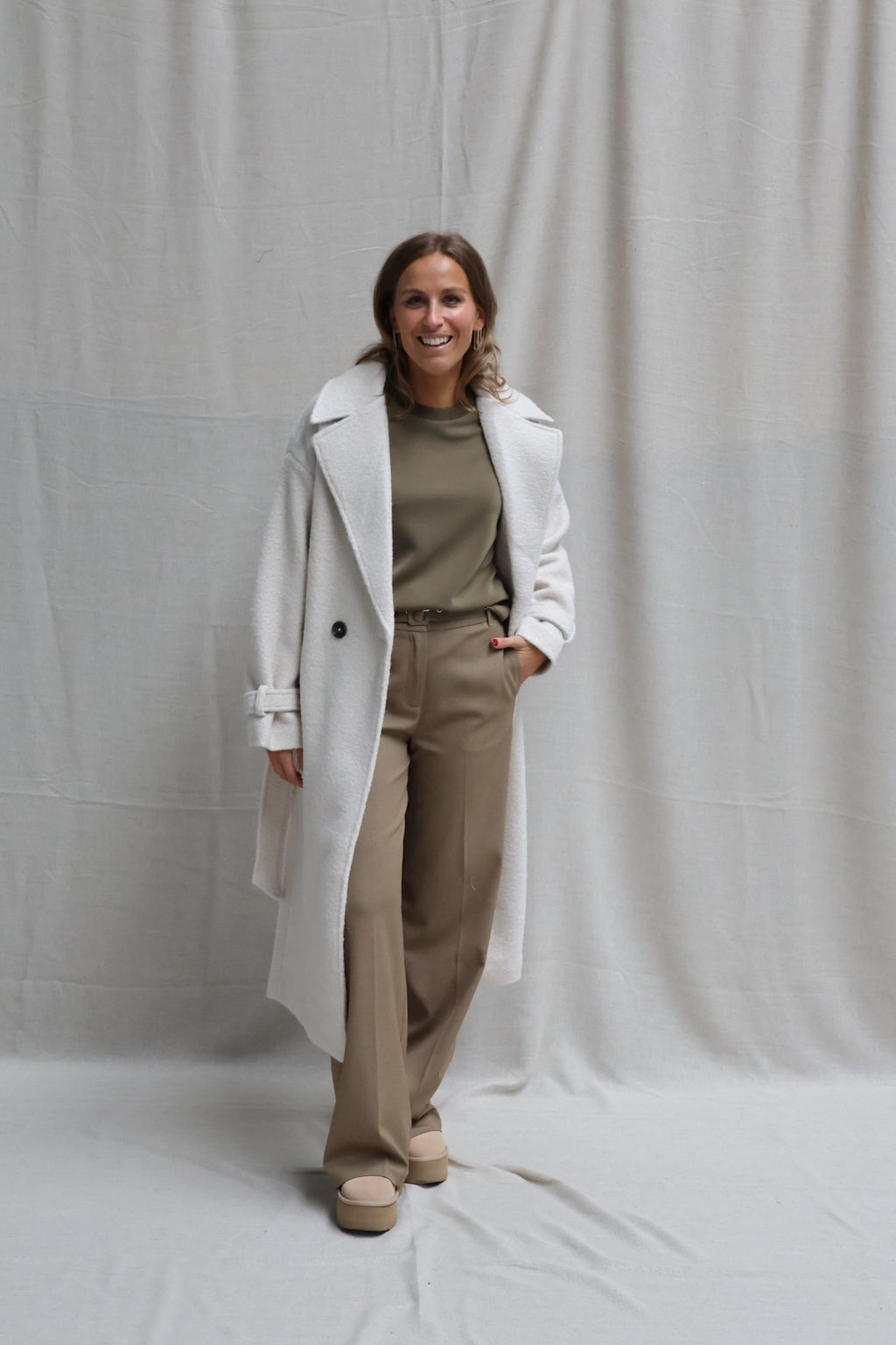 Loua trousers kaki with belt