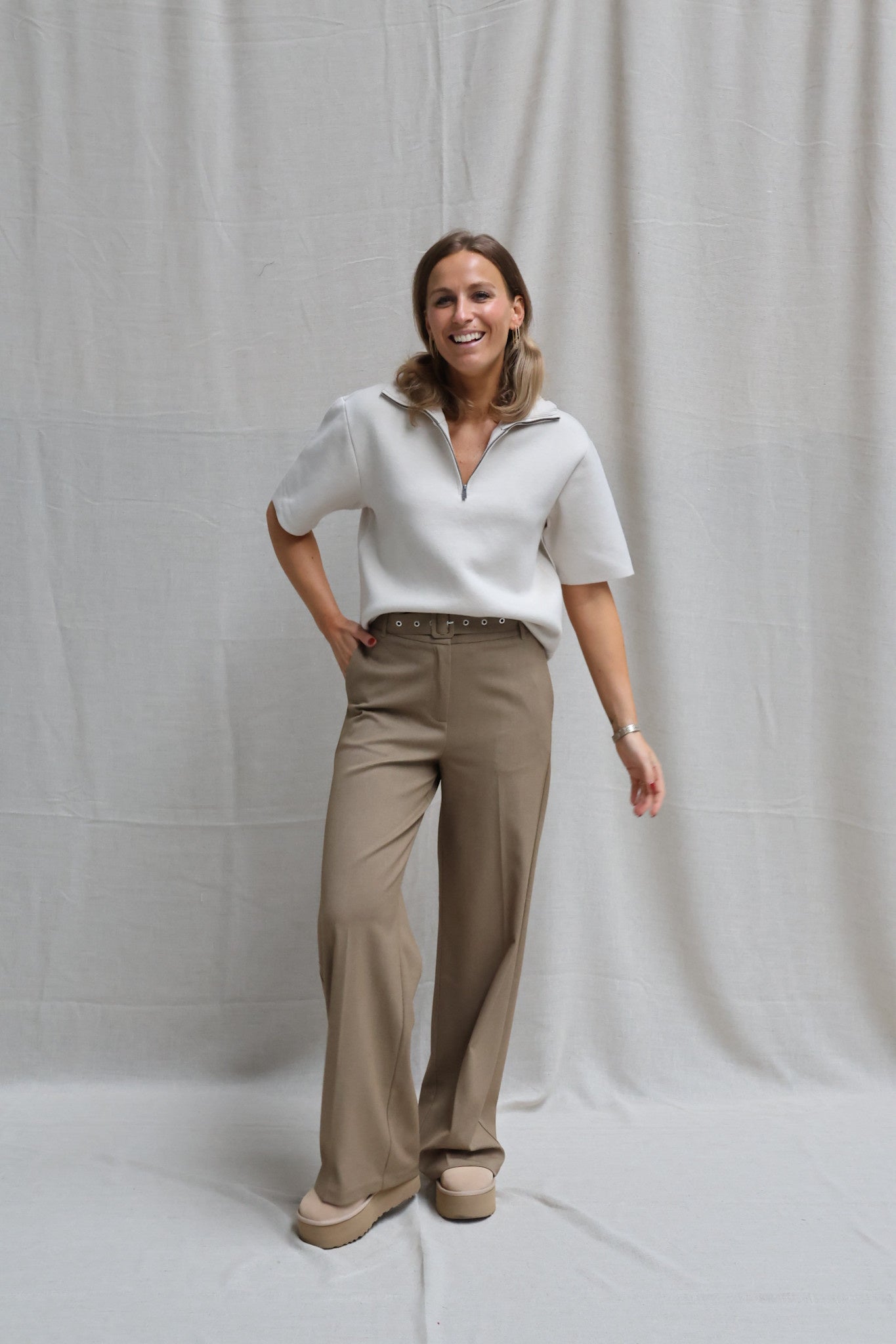 Loua trousers kaki with belt