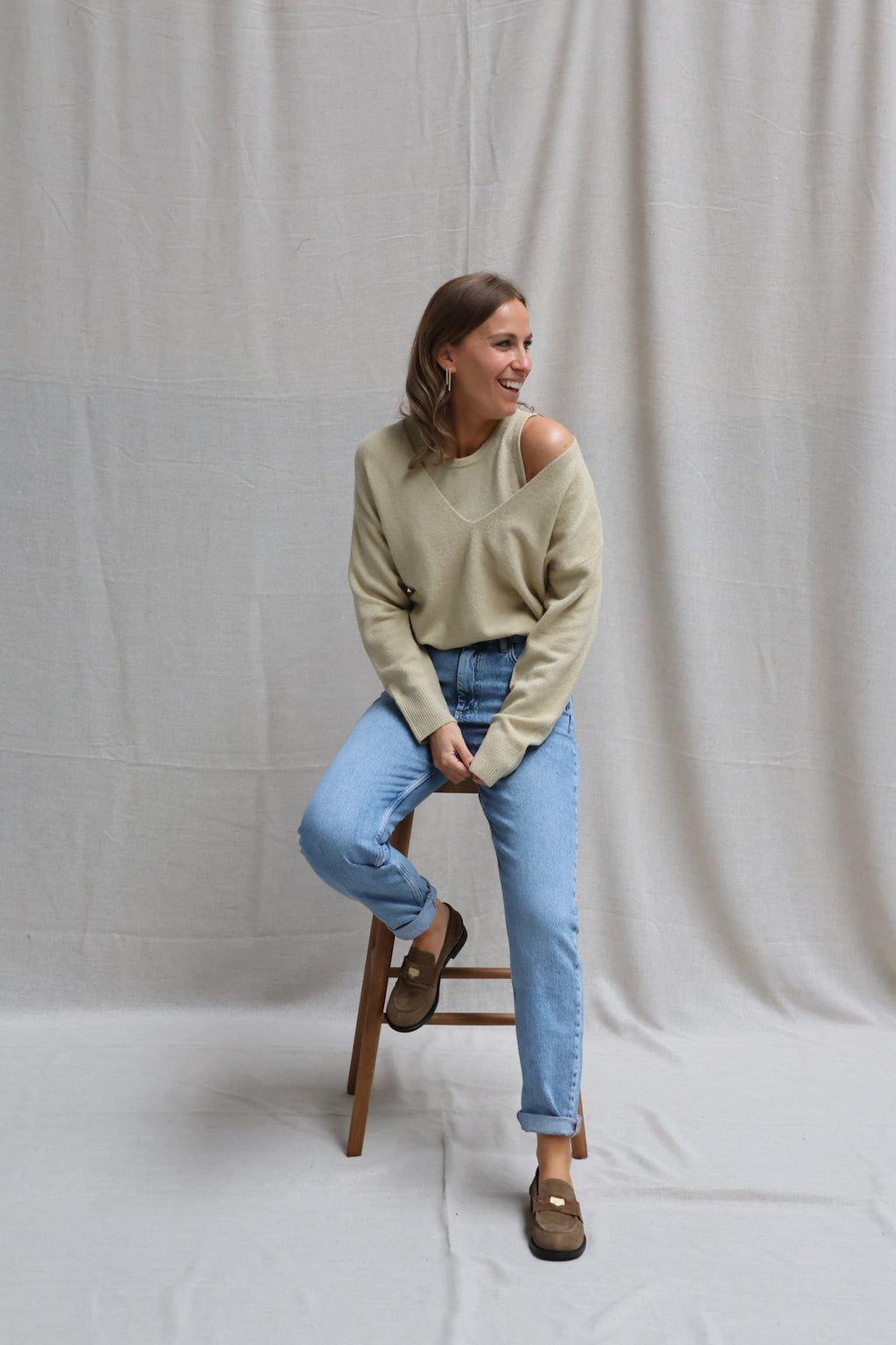 Caroline V-neck twinset soft green