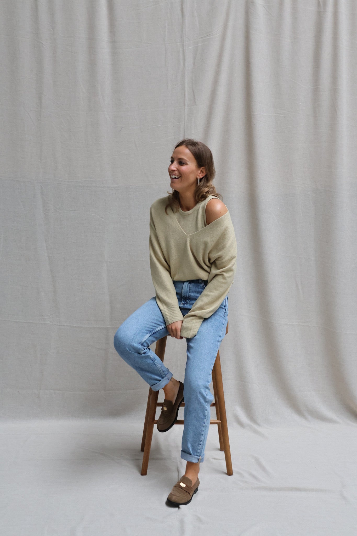 Caroline V-neck twinset soft green